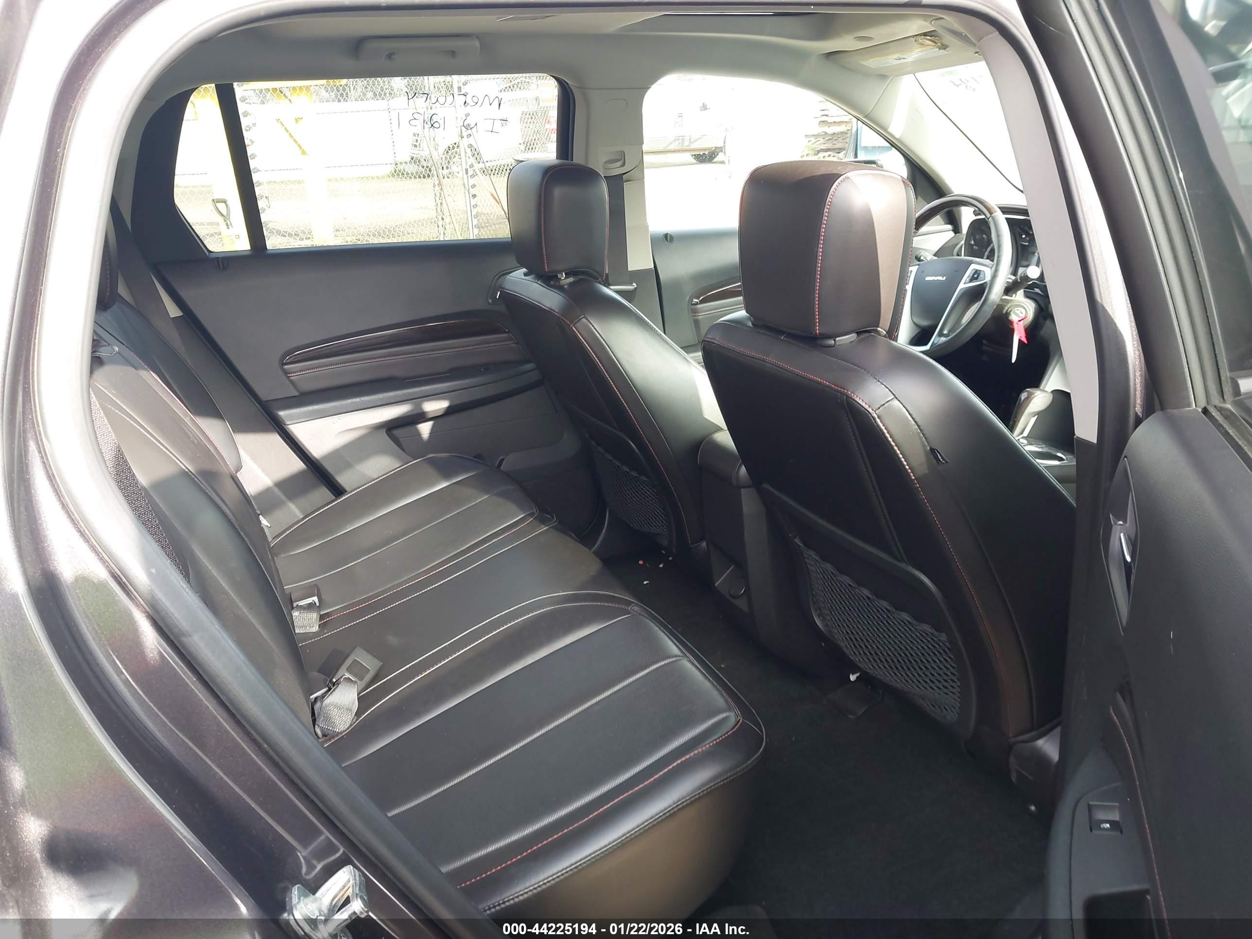 GMC TERRAIN image 8