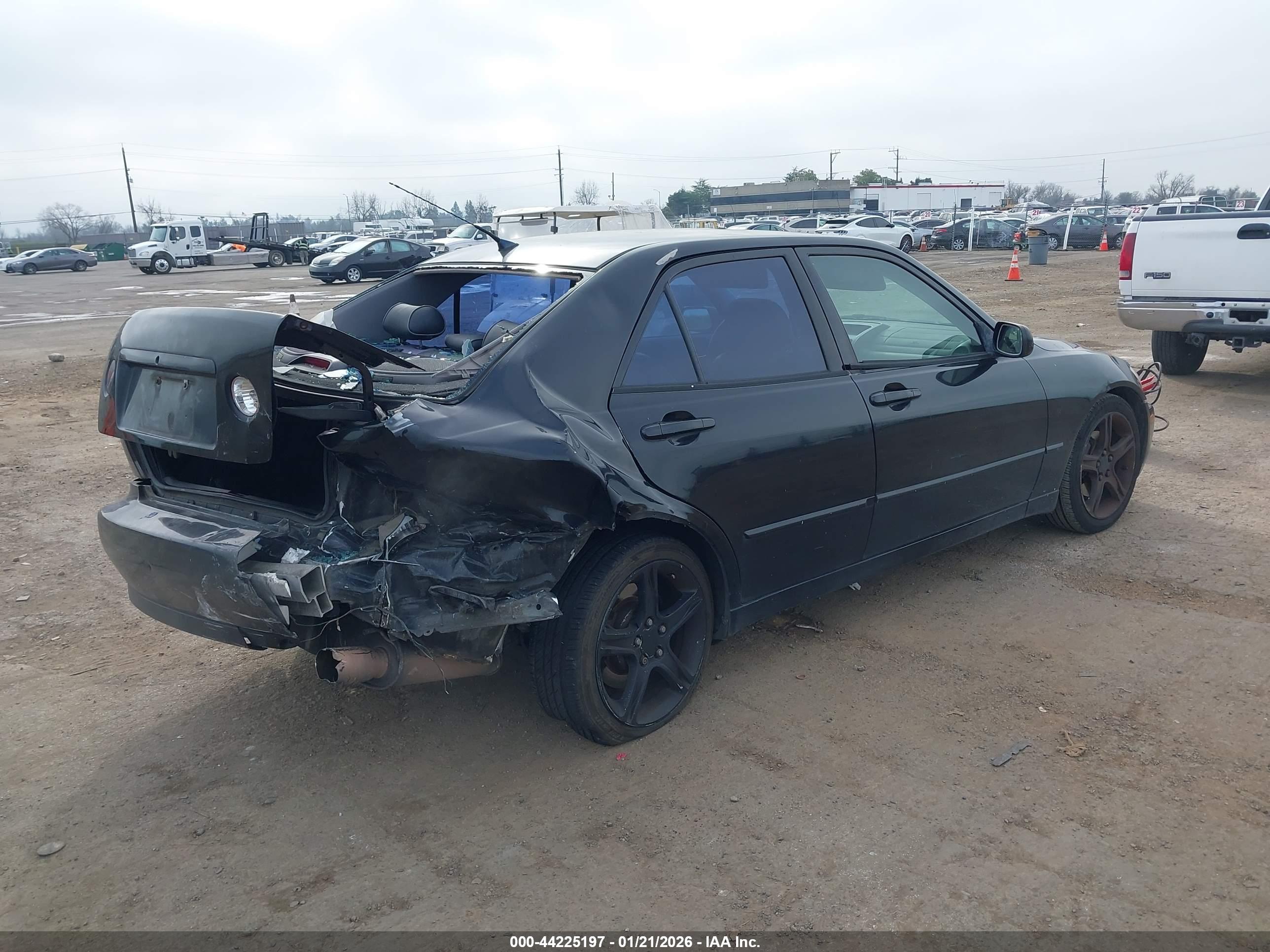 LEXUS IS image 4