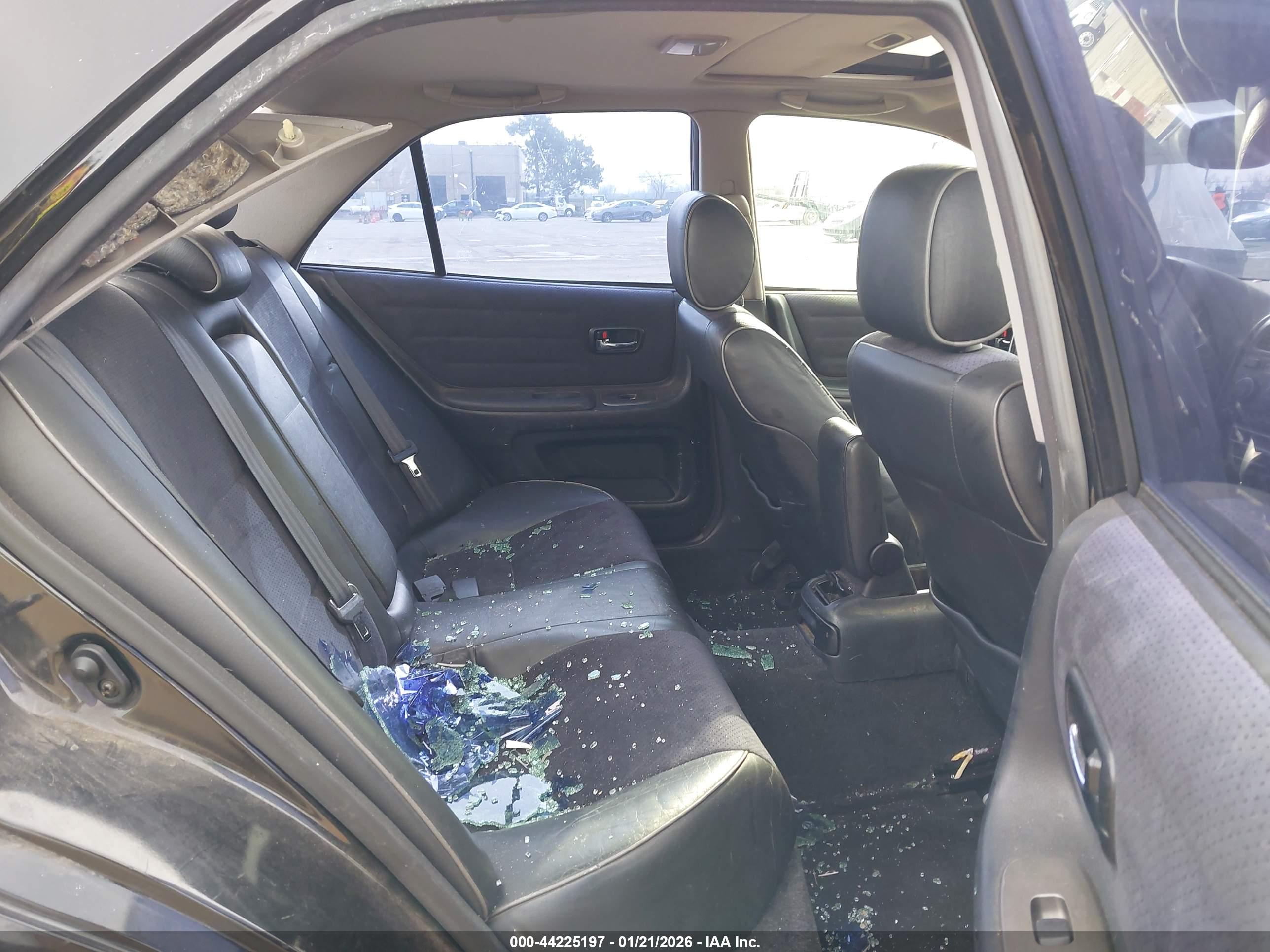 LEXUS IS image 8