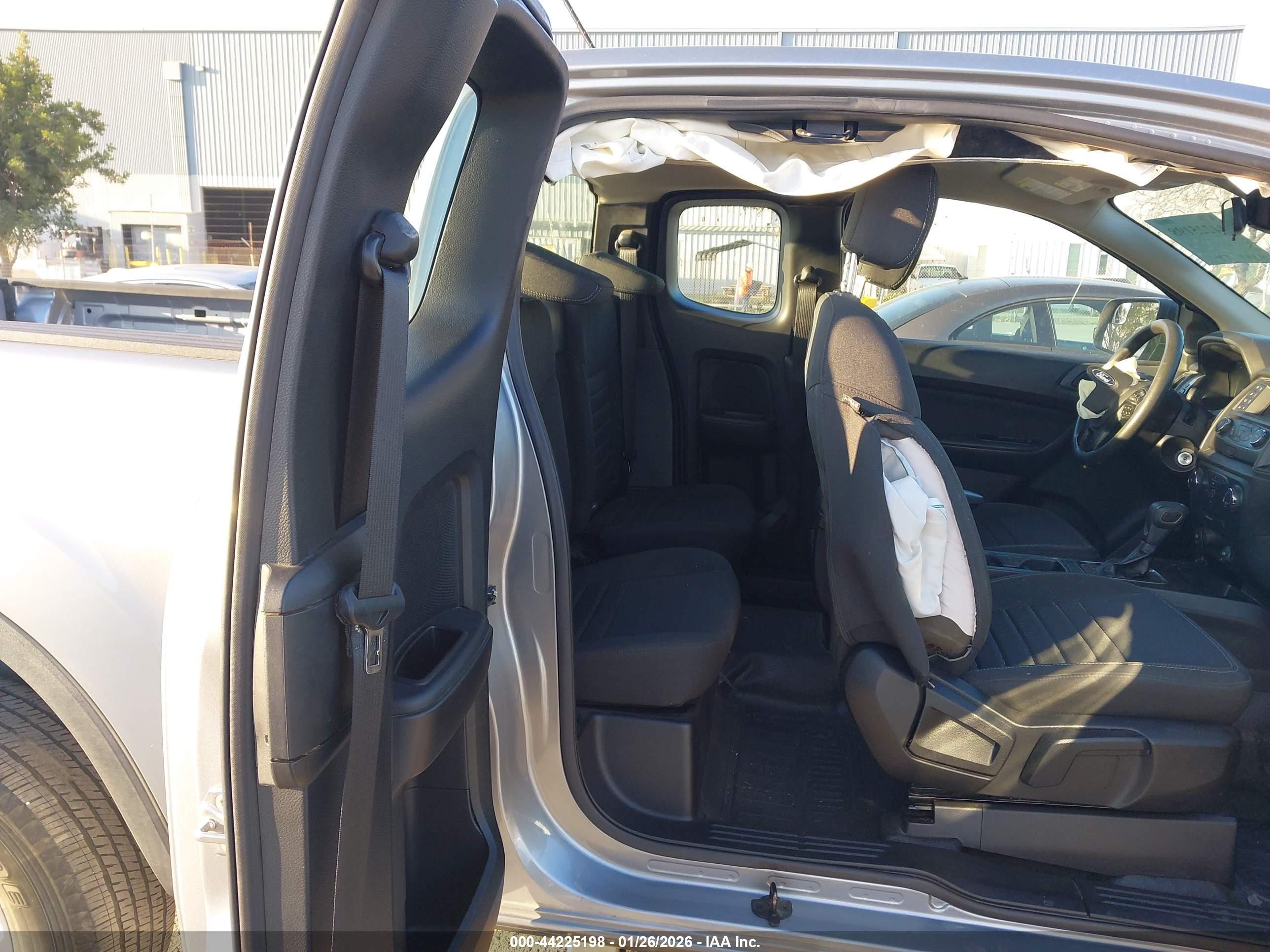 FORD RANGER image 8