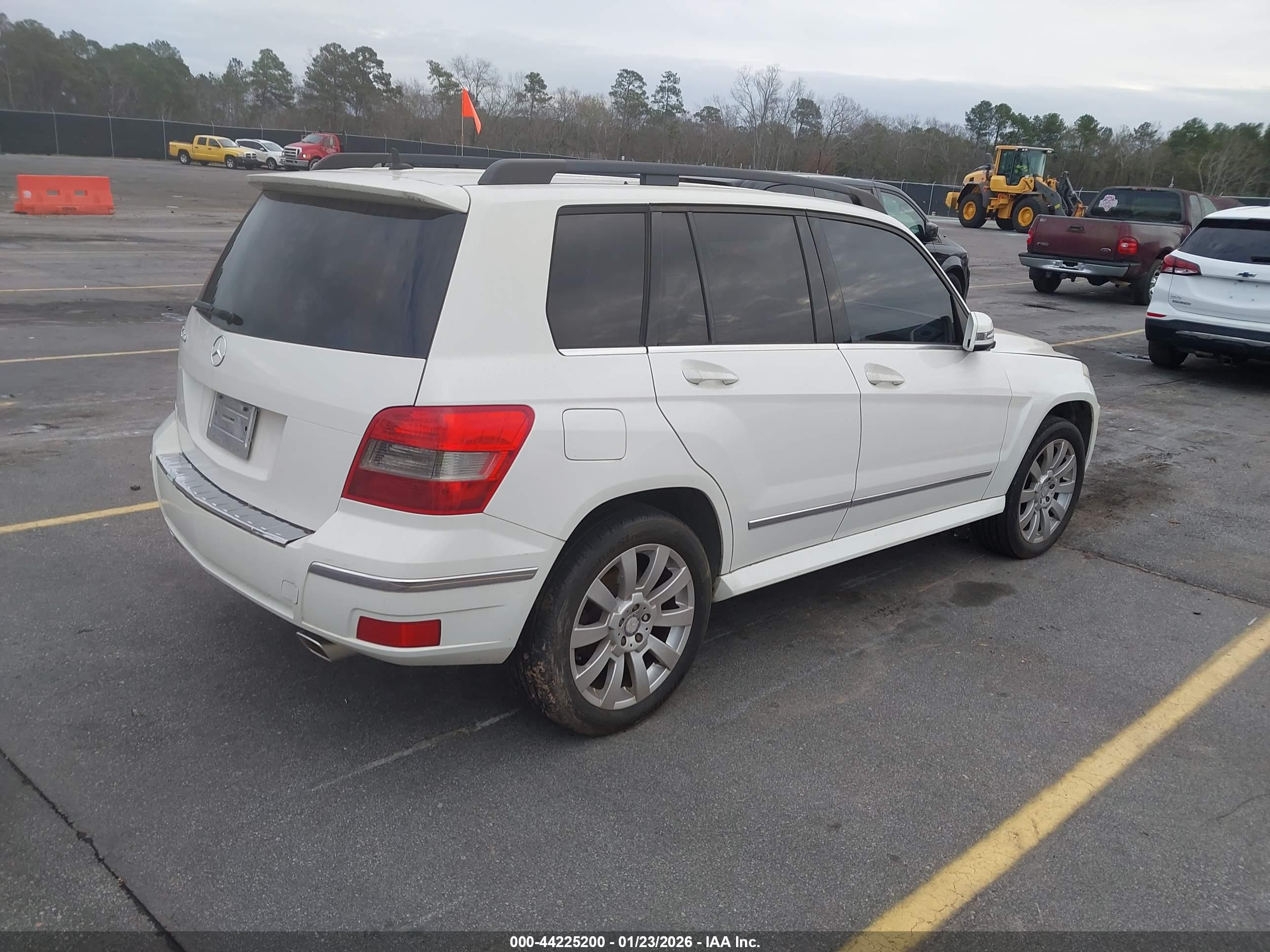 MERCEDES-BENZ GLK image 4