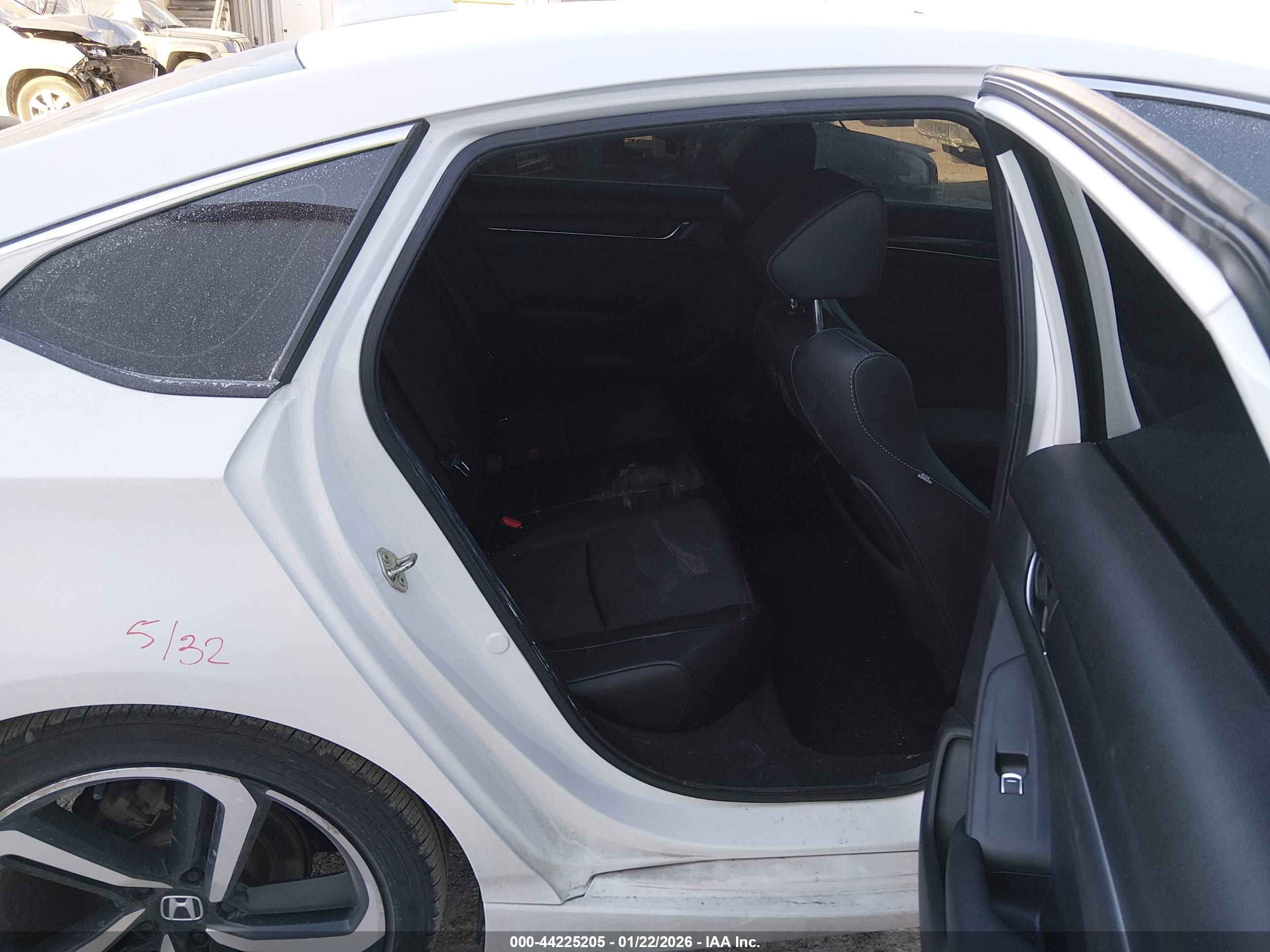 HONDA ACCORD image 8