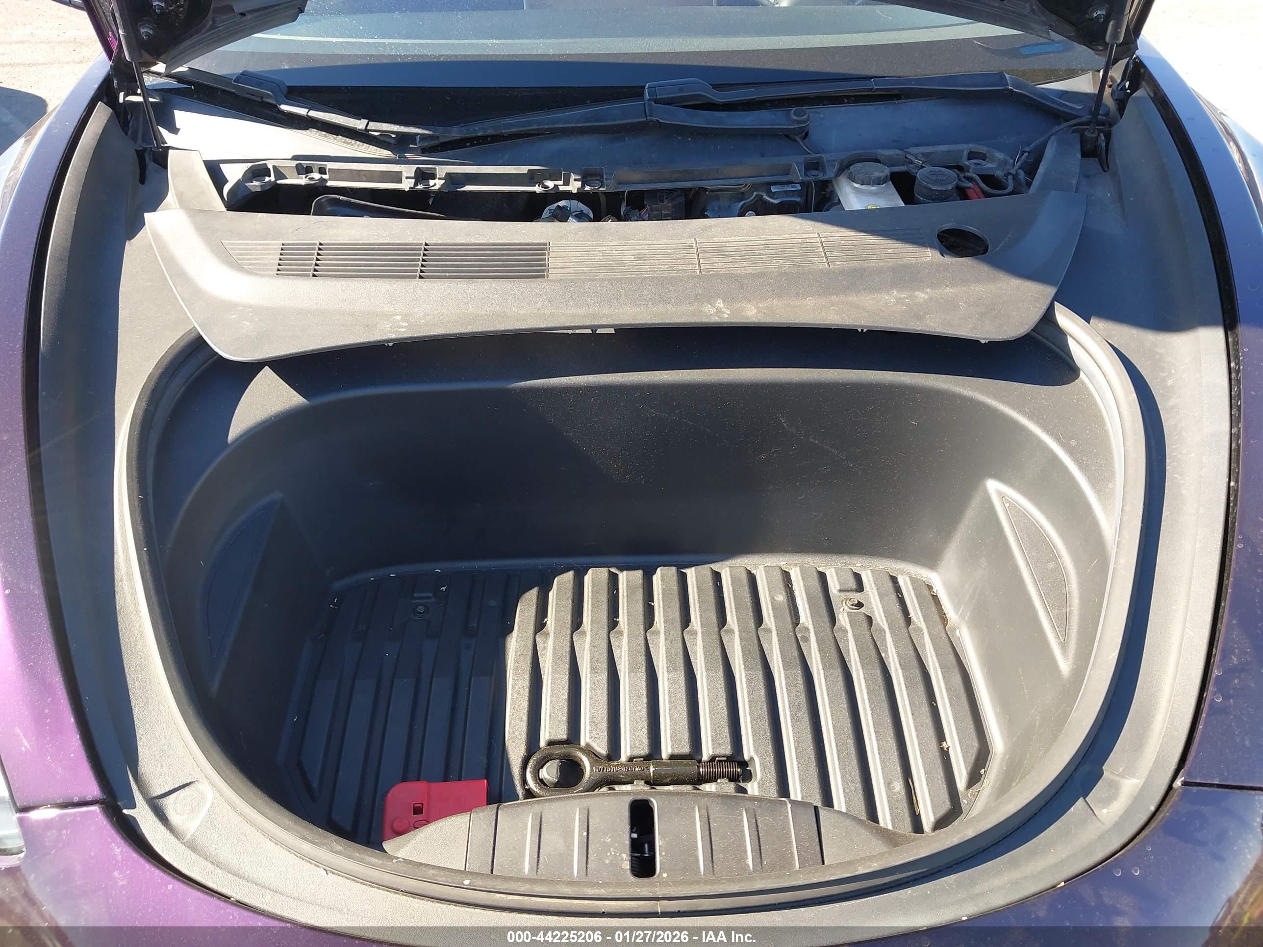 TESLA MODEL image 10