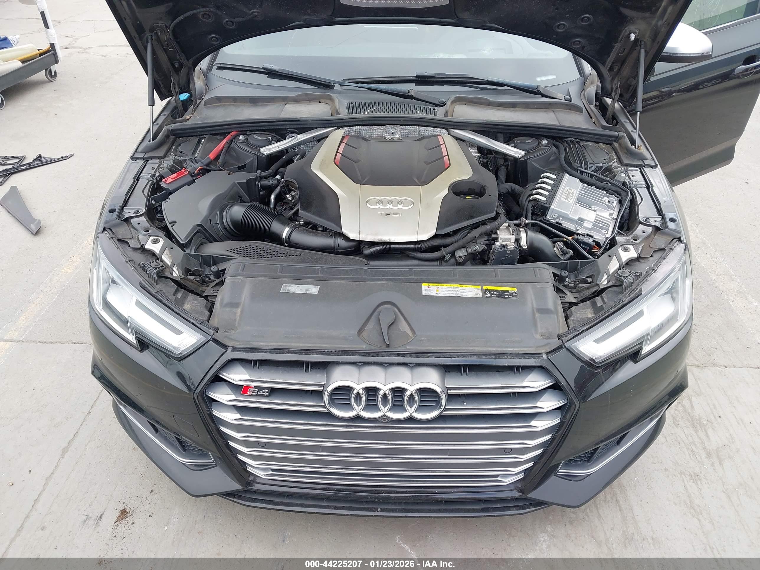 AUDI S4 image 10
