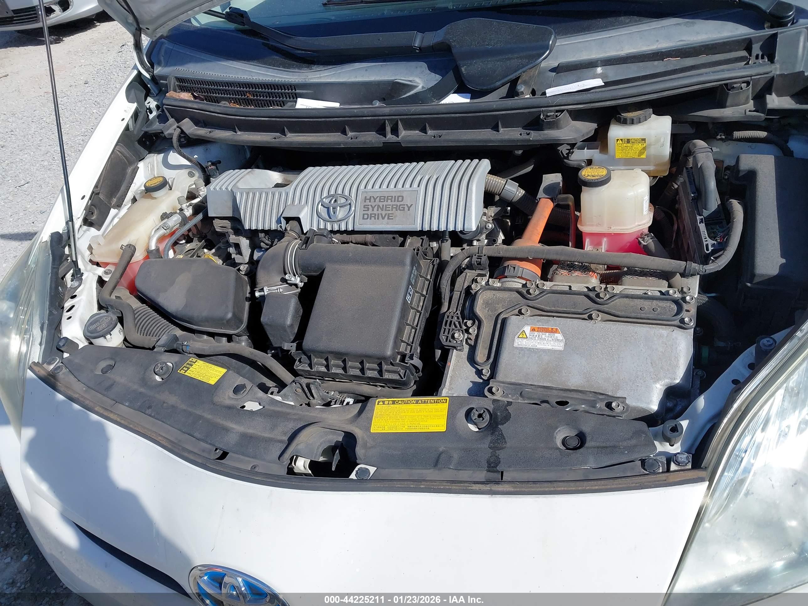 TOYOTA PRIUS image 10