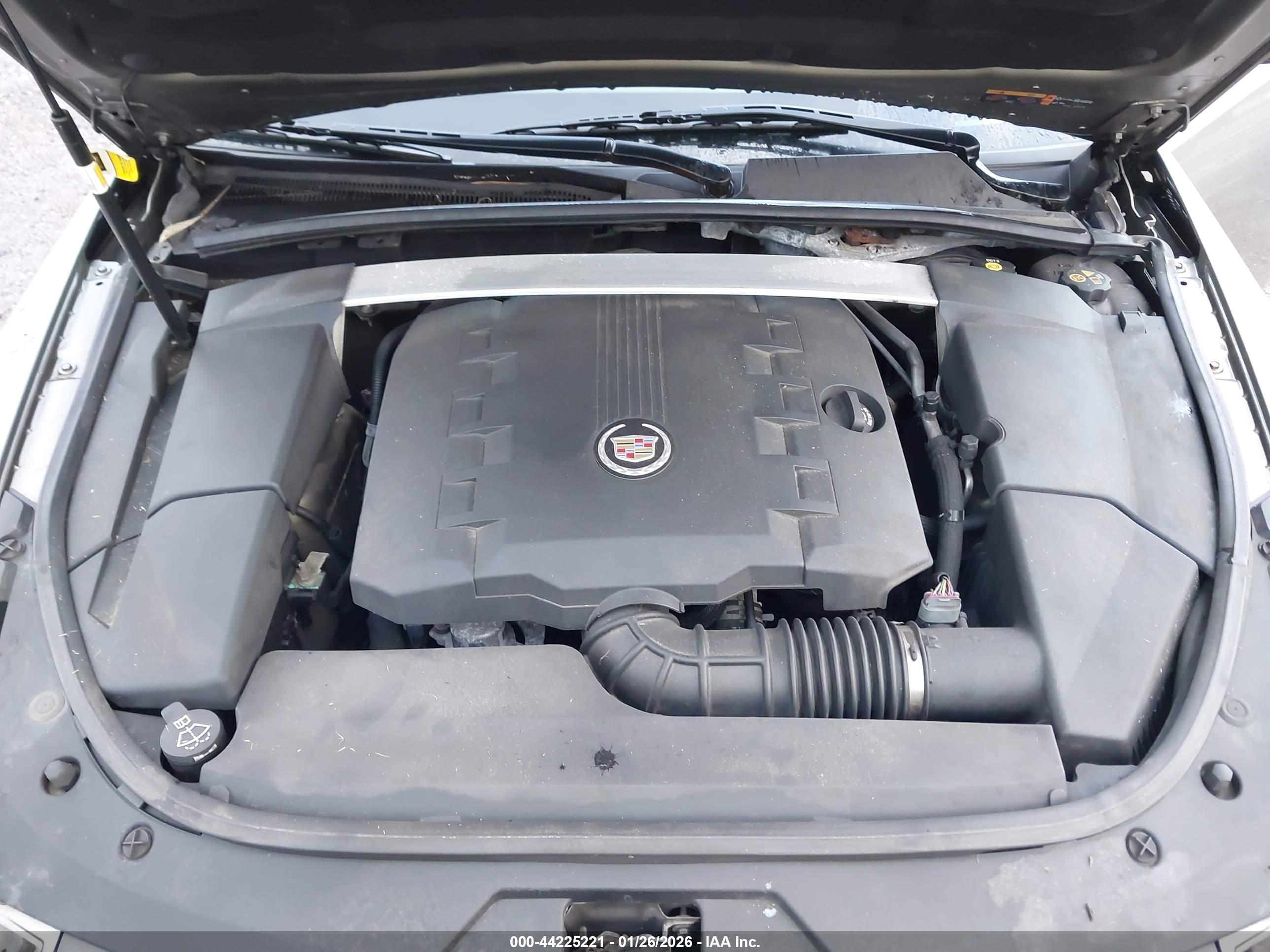 CADILLAC CTS image 10