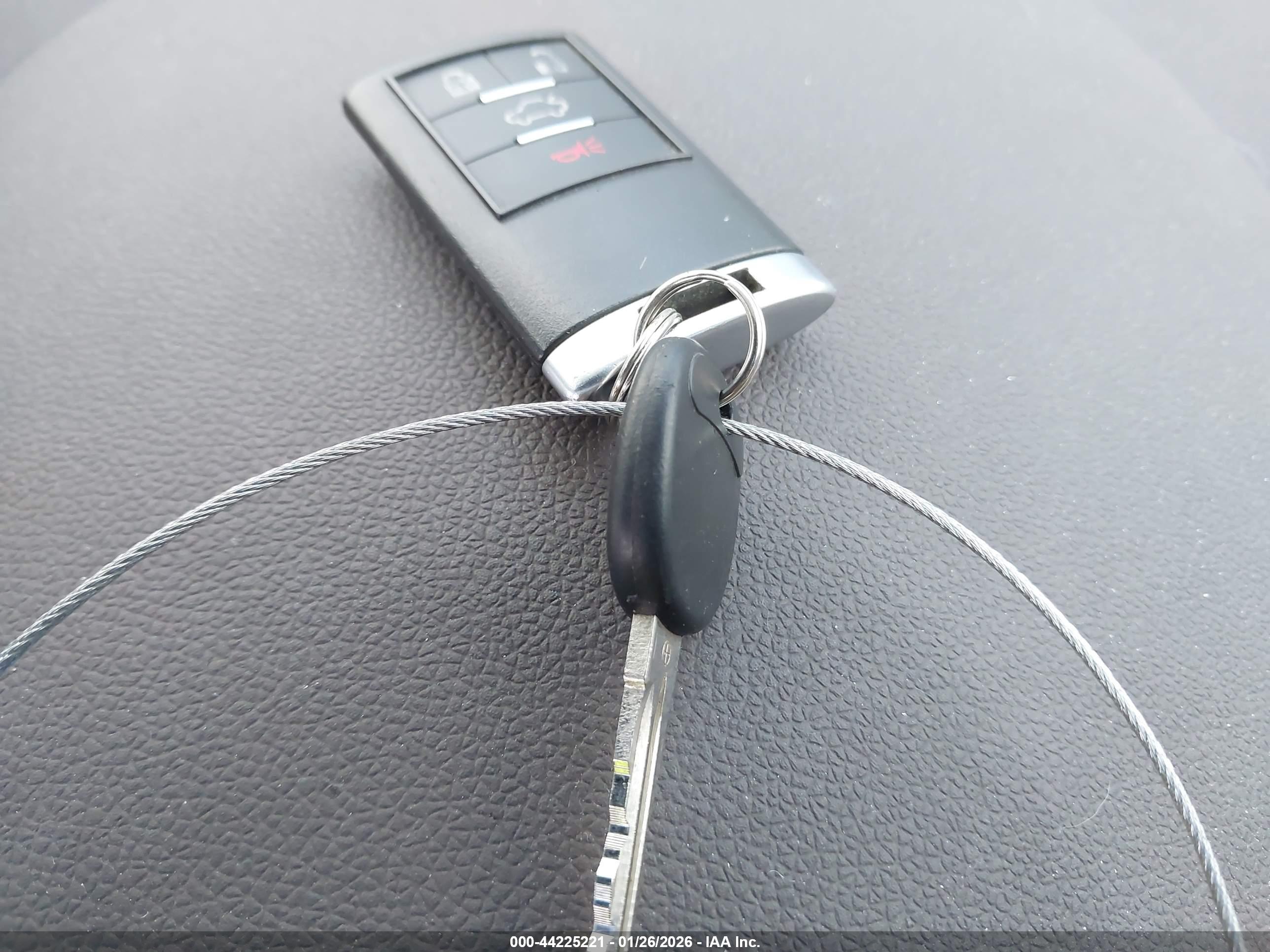 CADILLAC CTS image 11