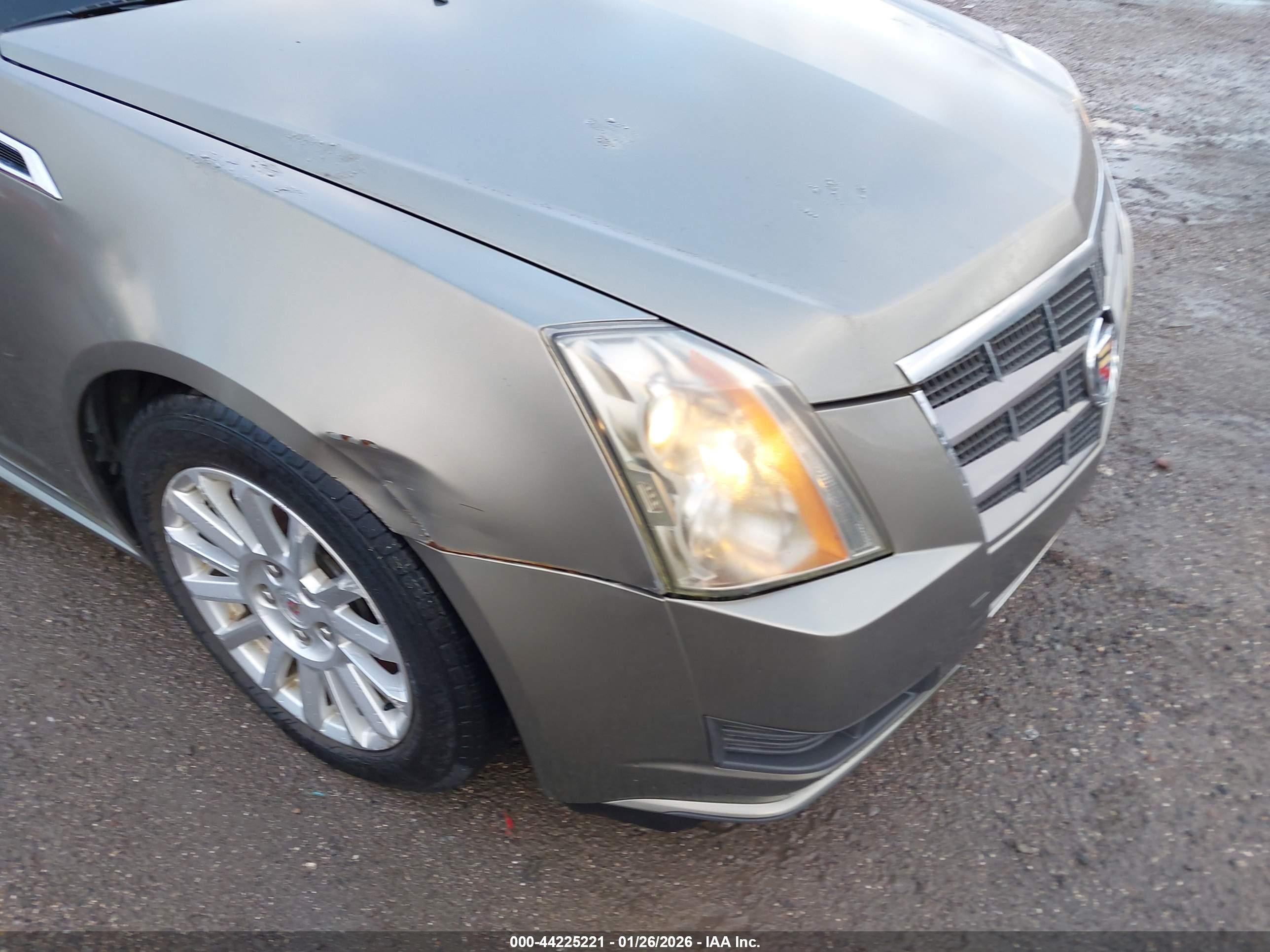 CADILLAC CTS image 6