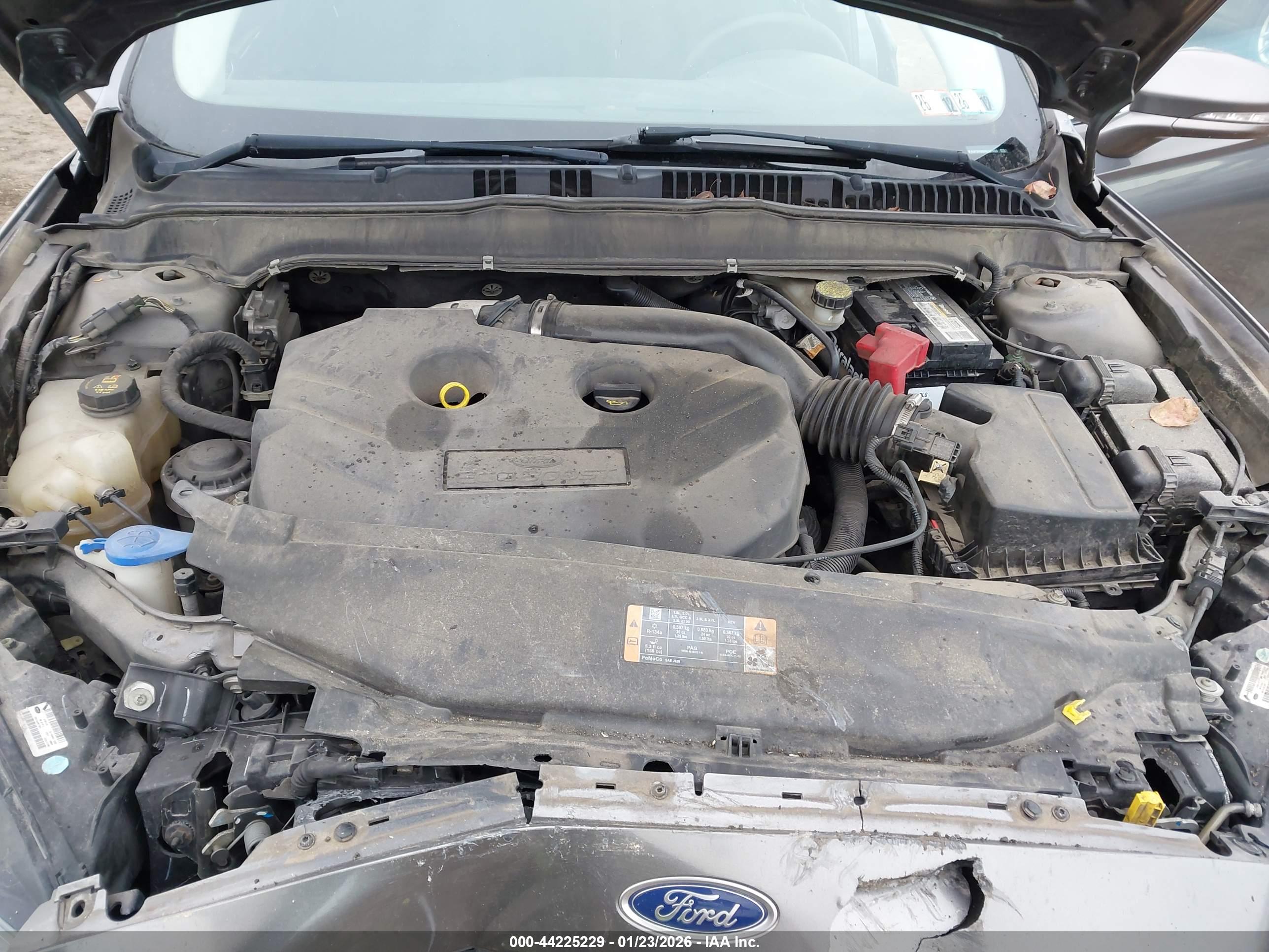 FORD FUSION image 10