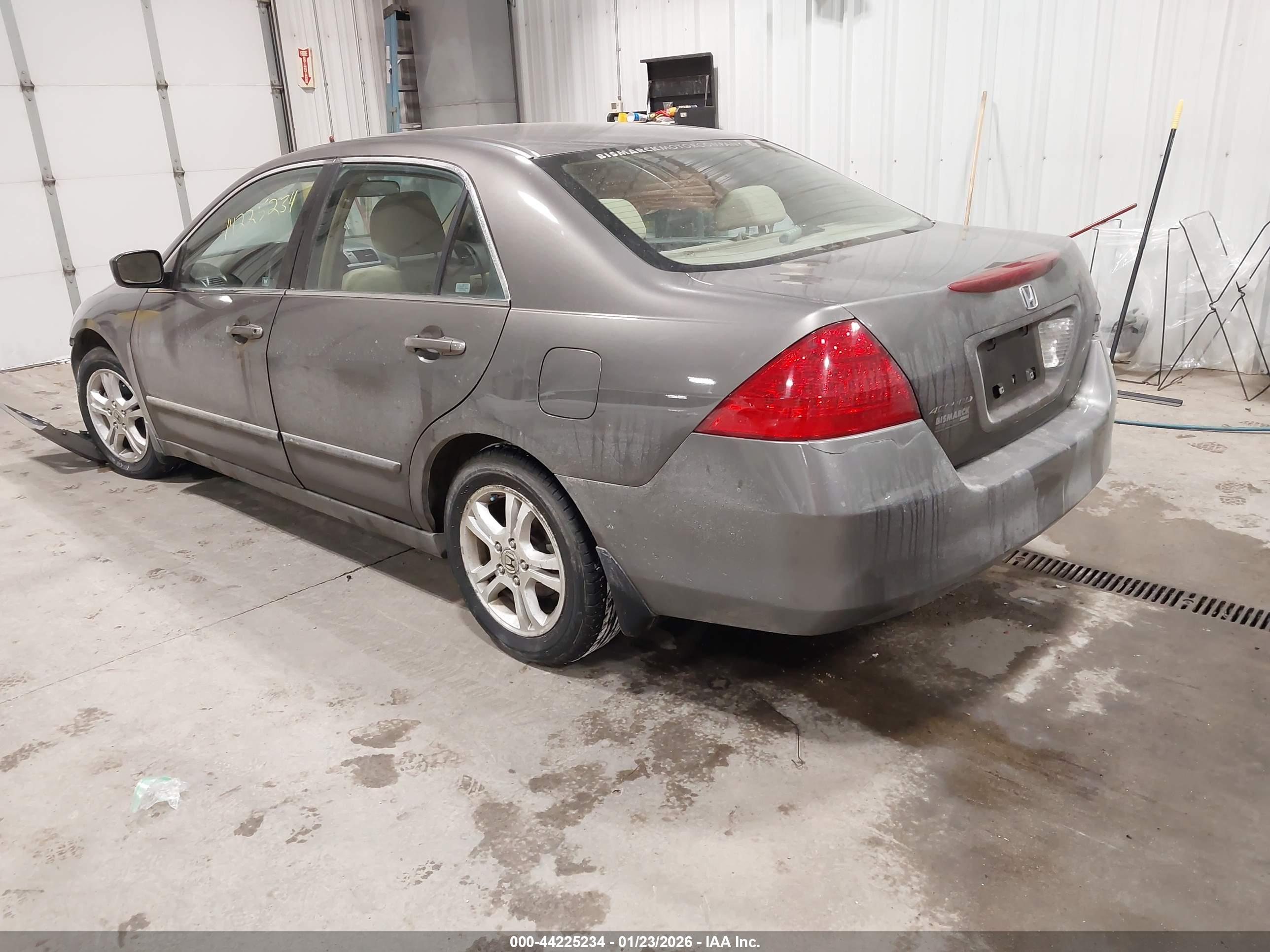 HONDA ACCORD image 3