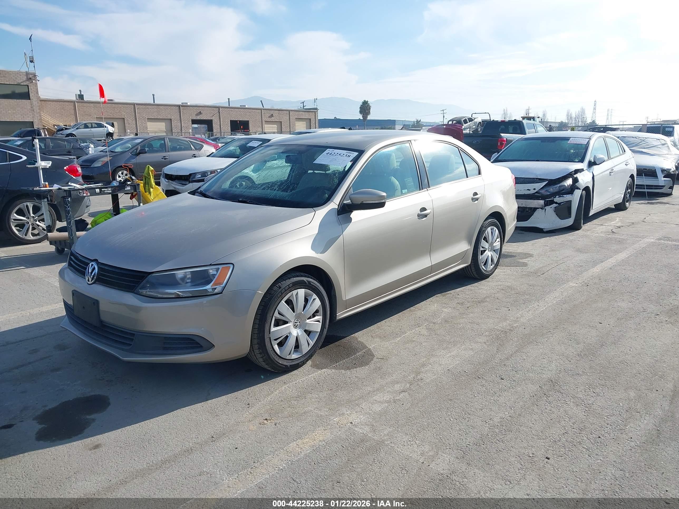 VOLKSWAGEN JETTA image 2