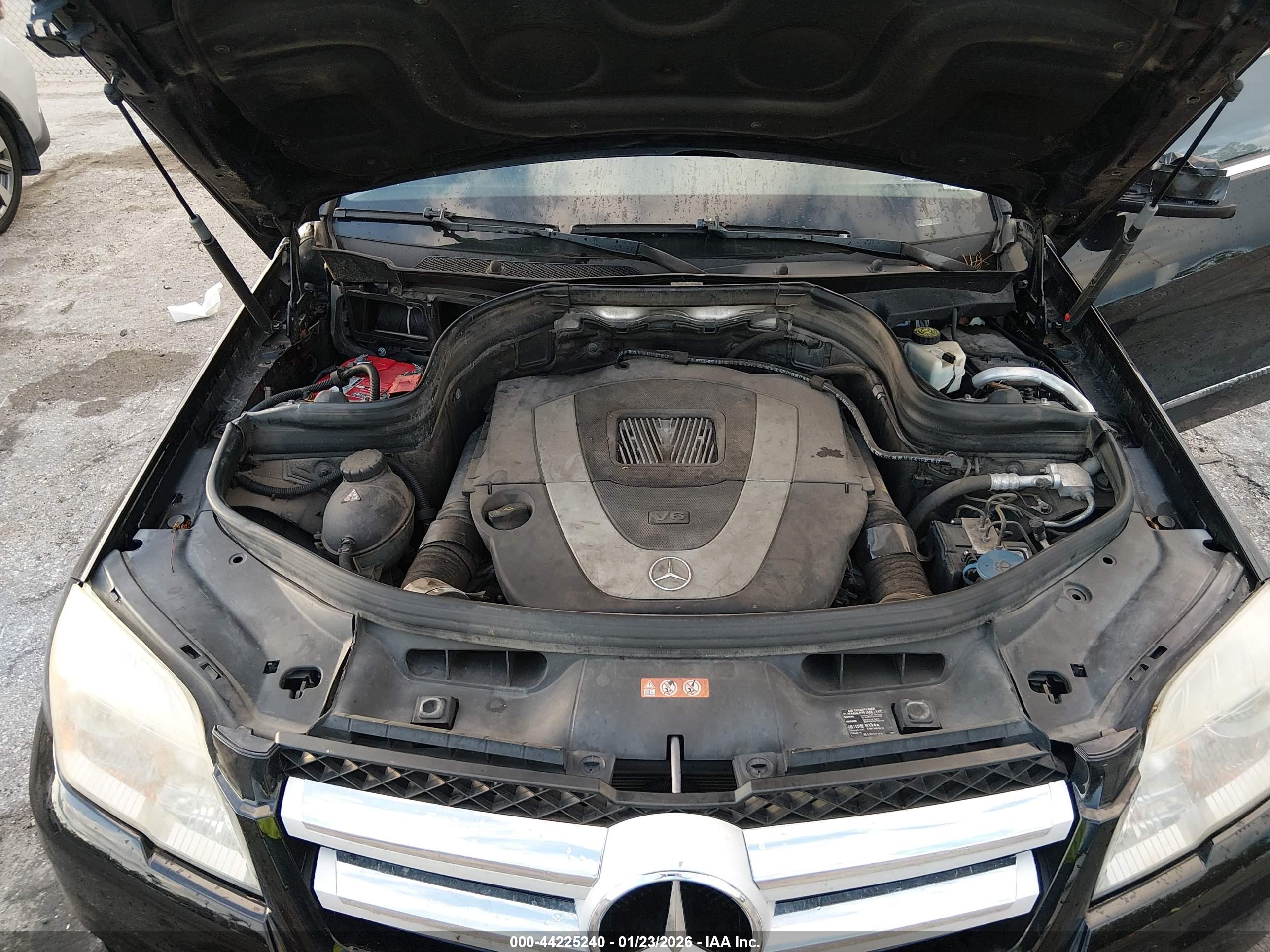 MERCEDES-BENZ GLK image 10