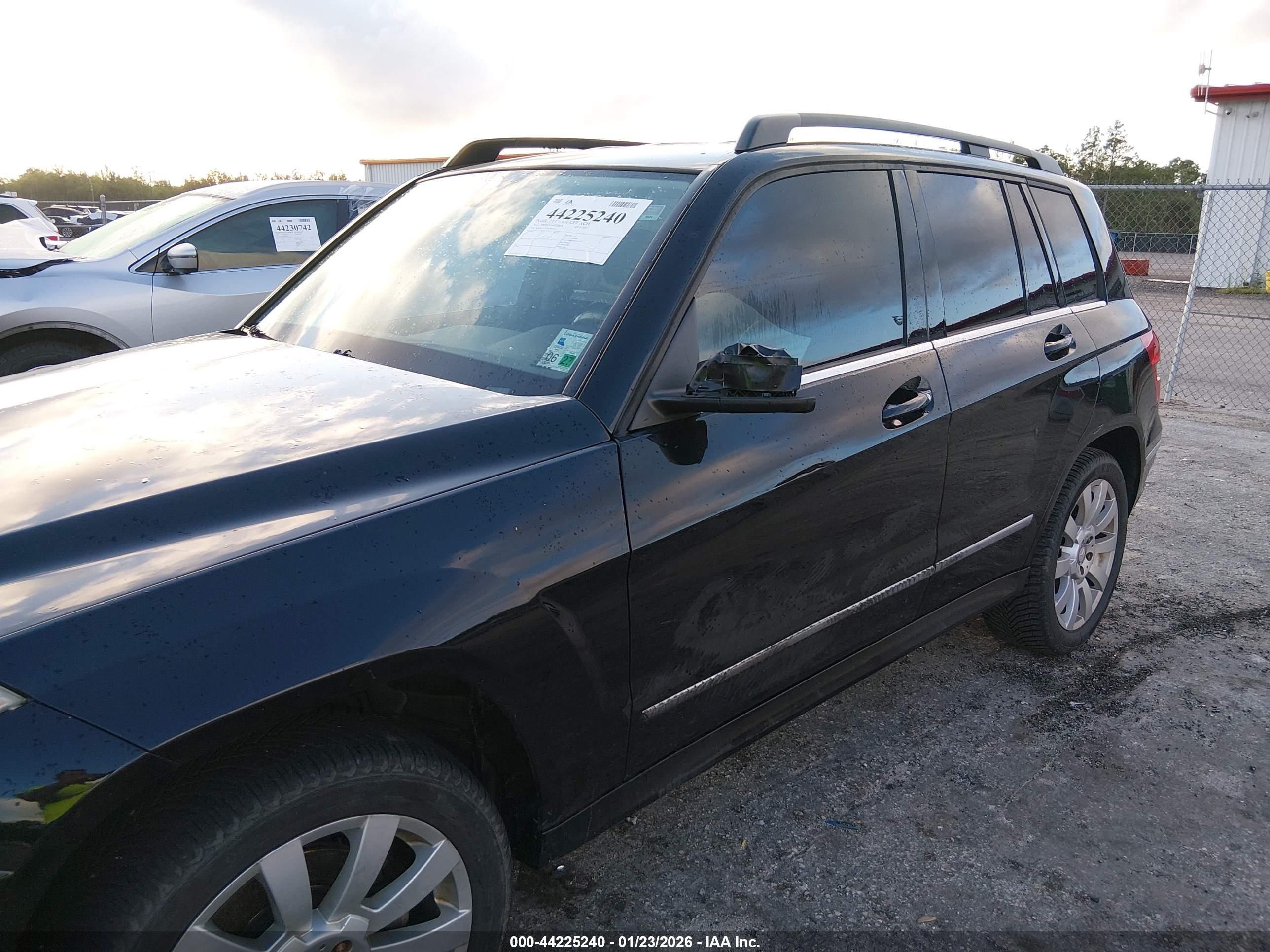 MERCEDES-BENZ GLK image 6
