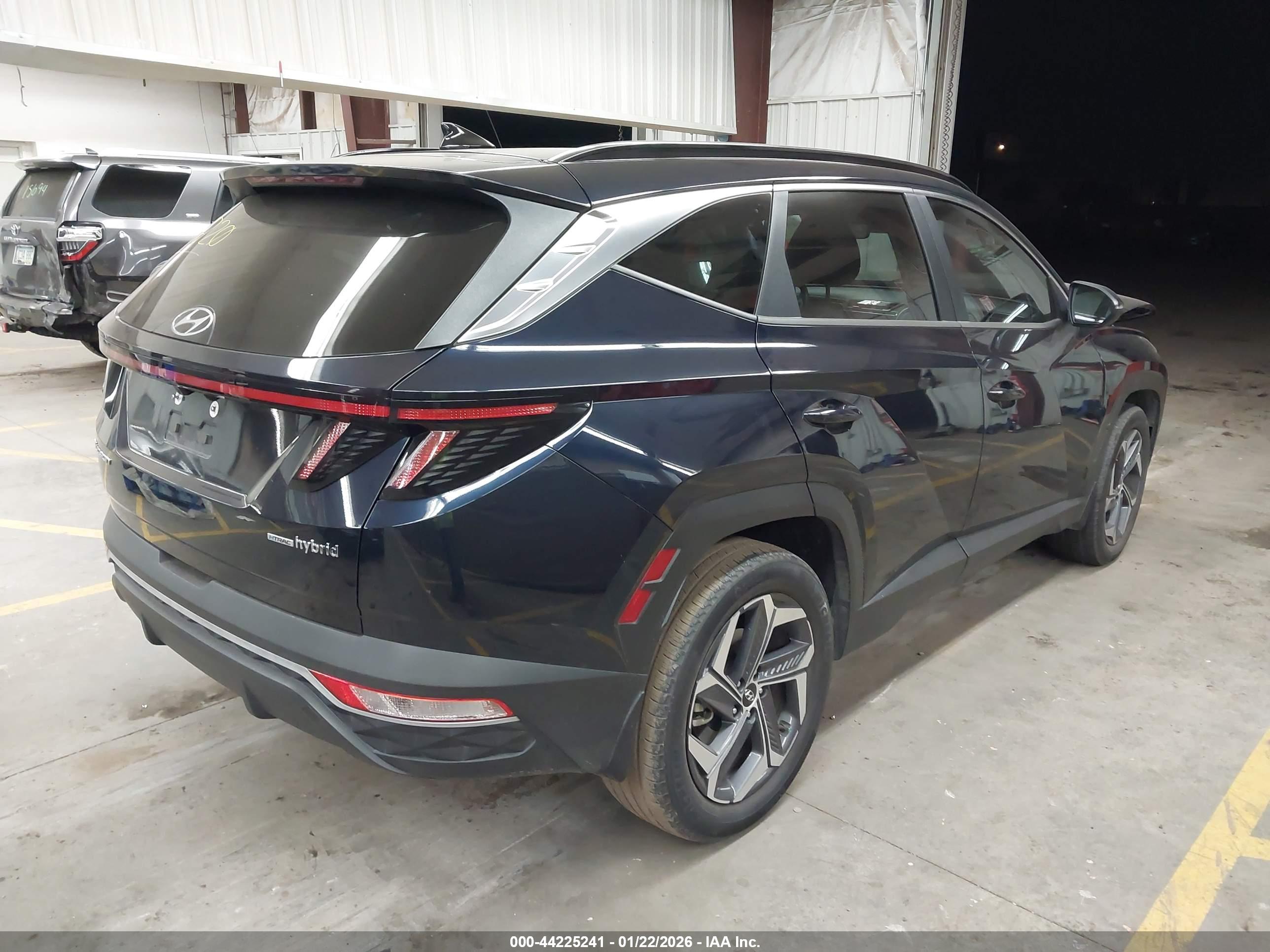 HYUNDAI TUCSON image 4