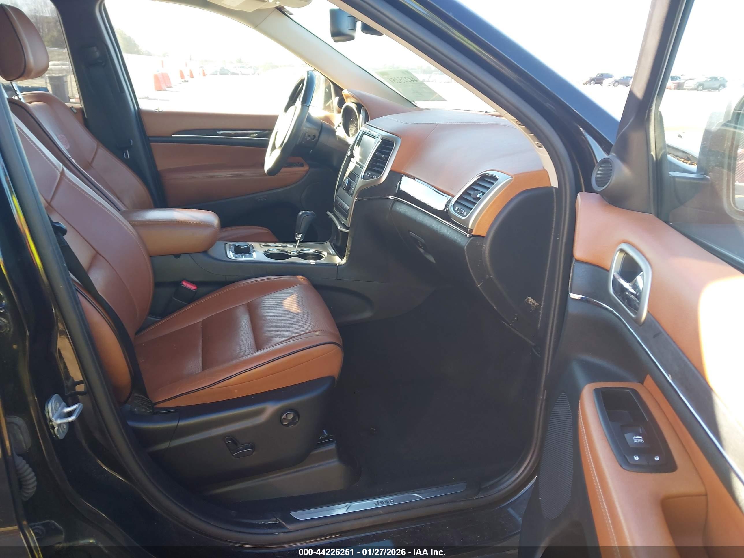 JEEP GRAND image 5