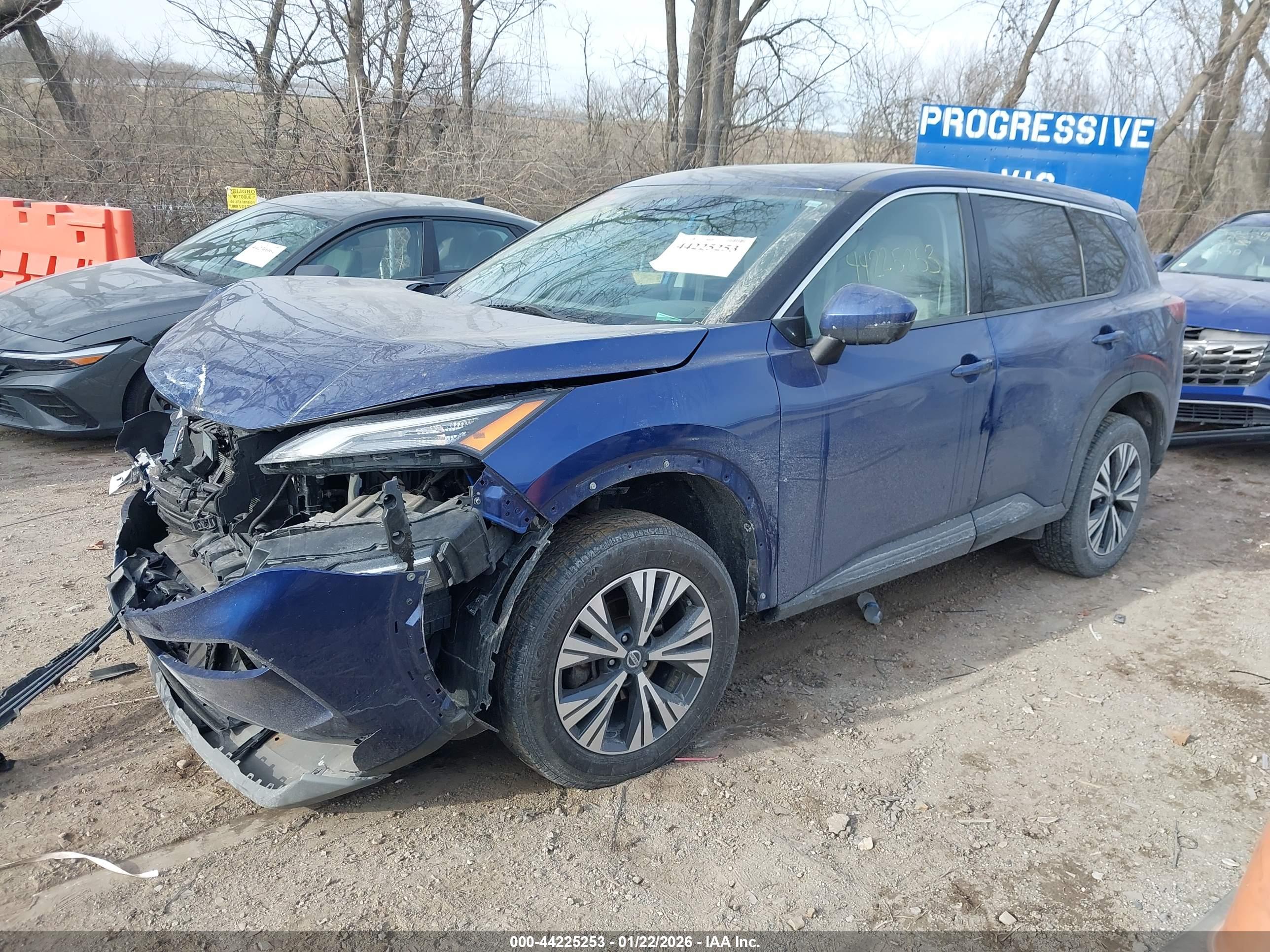 NISSAN ROGUE image 2