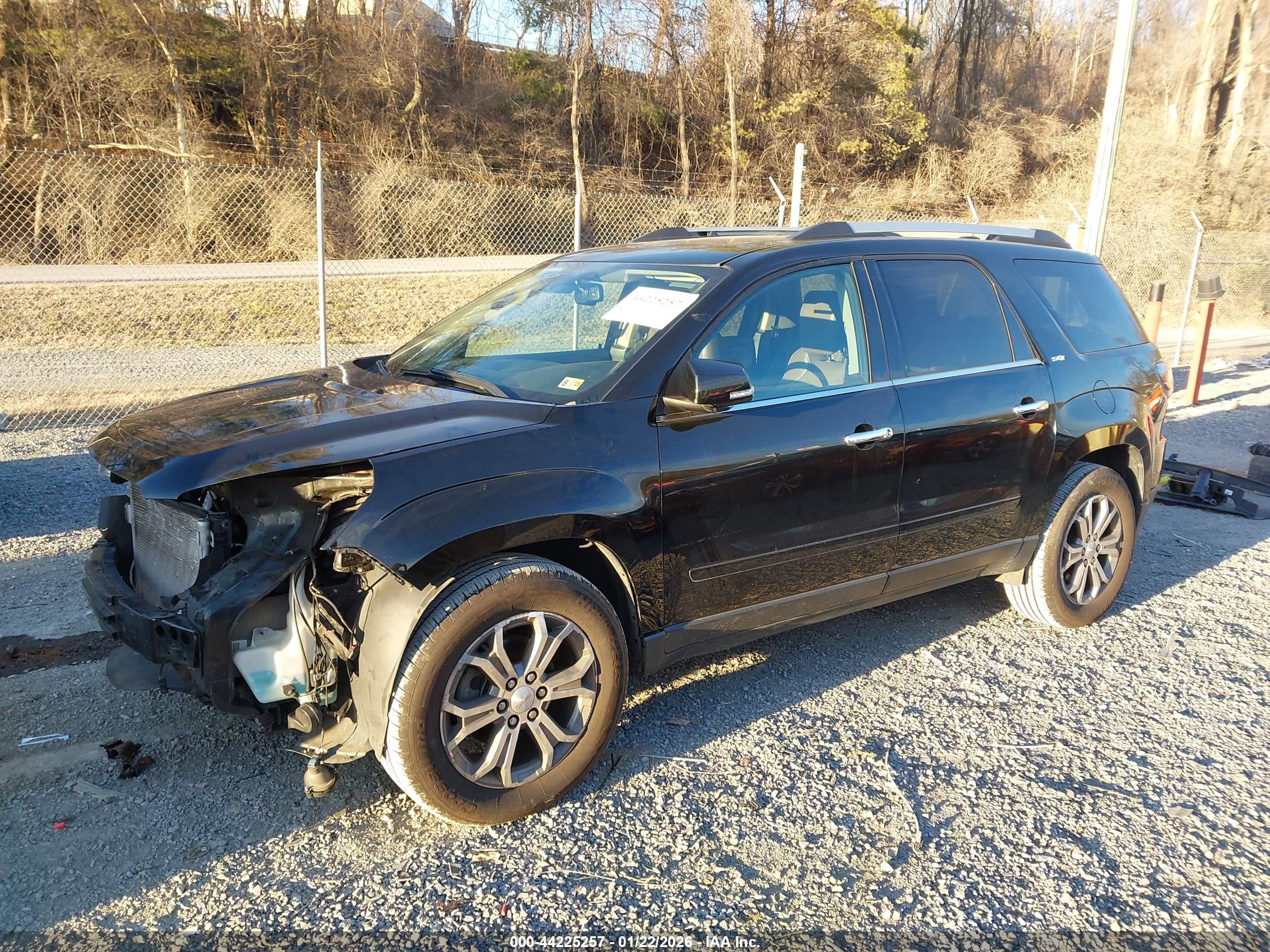GMC ACADIA image 2
