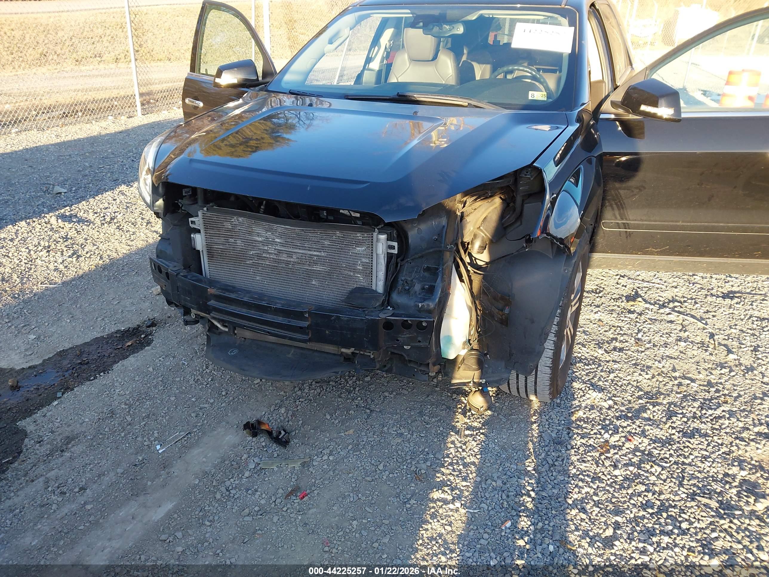 GMC ACADIA image 6