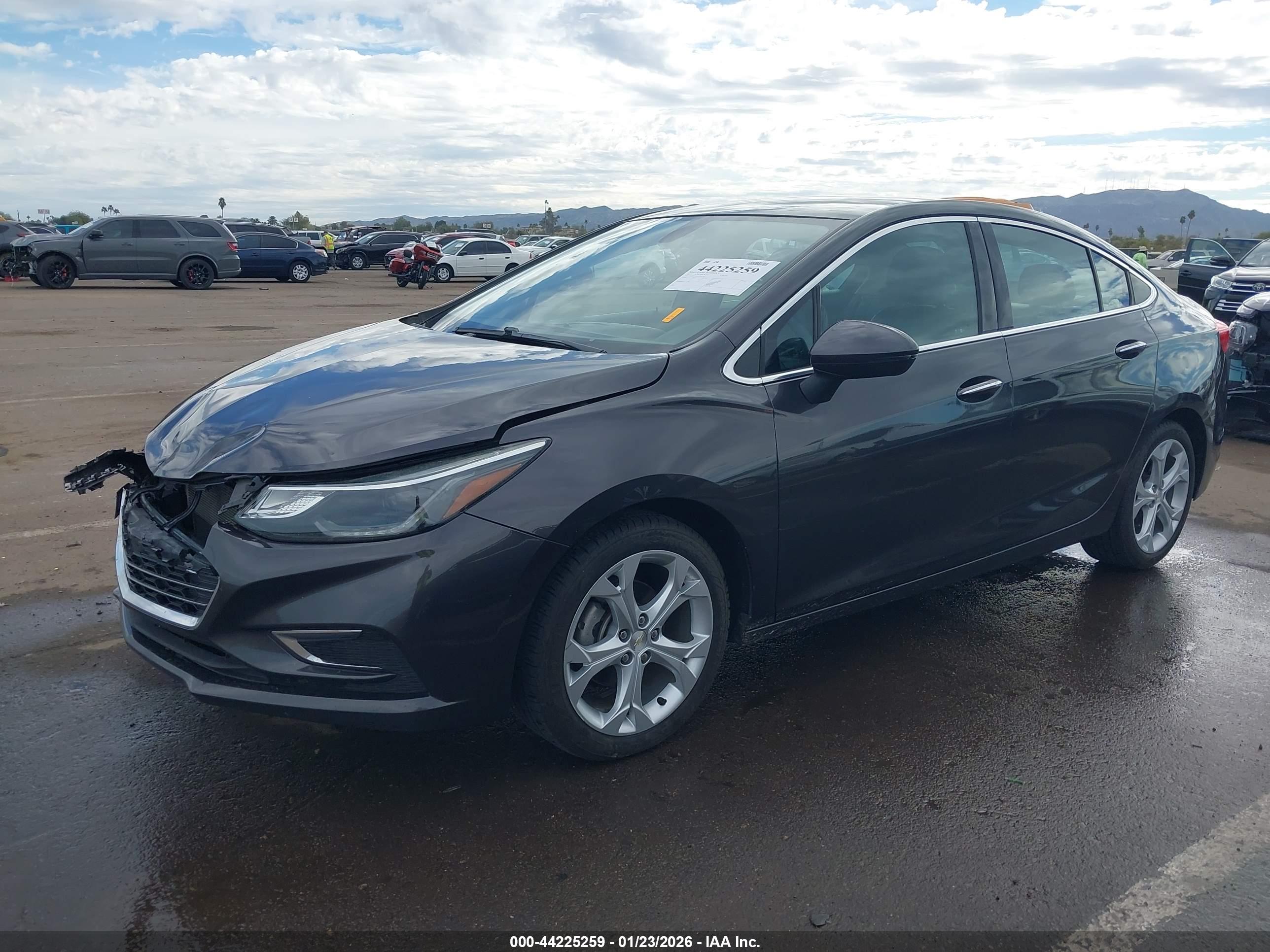 CHEVROLET CRUZE image 2