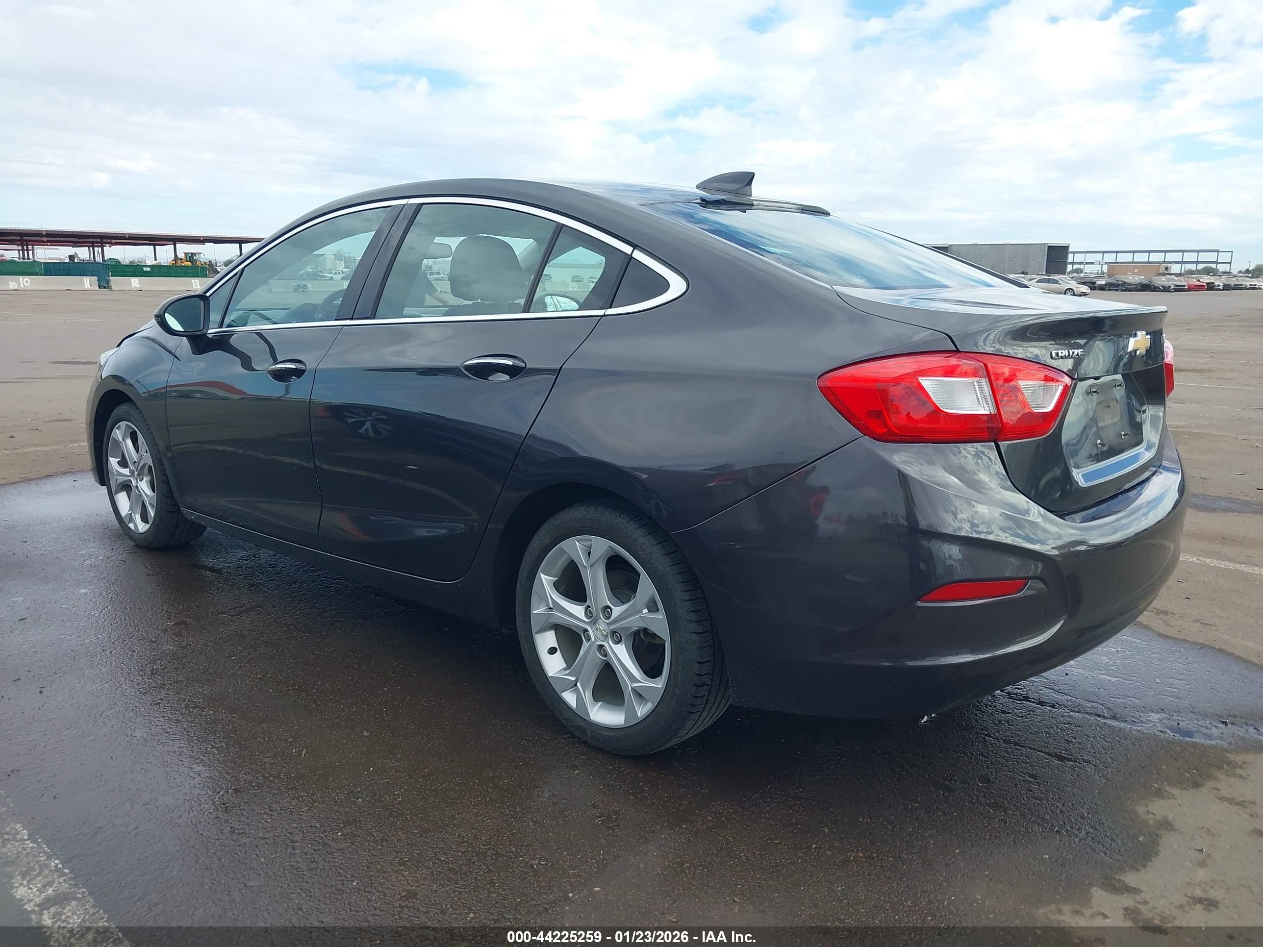 CHEVROLET CRUZE image 3