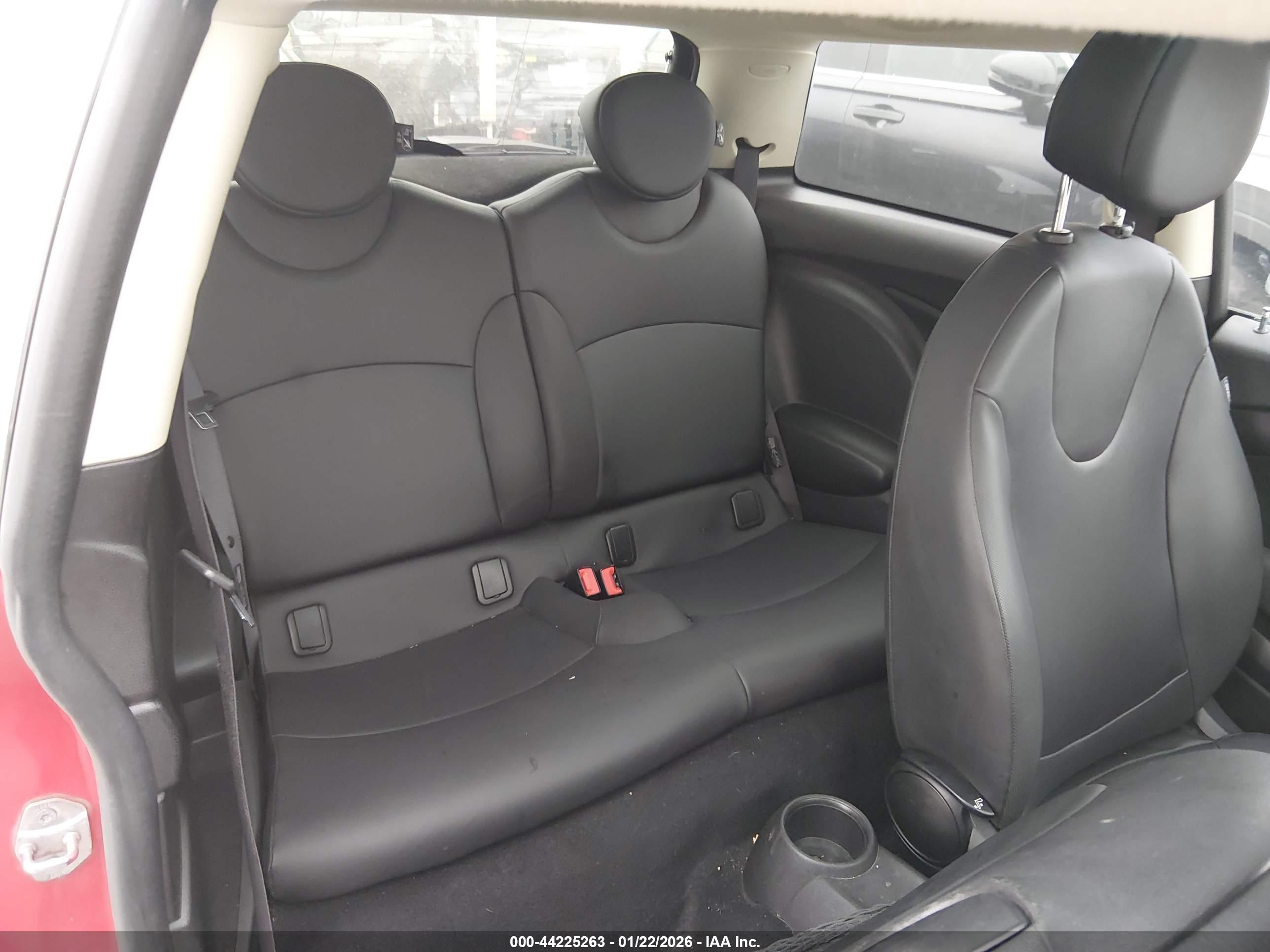 MINI COOPER image 8