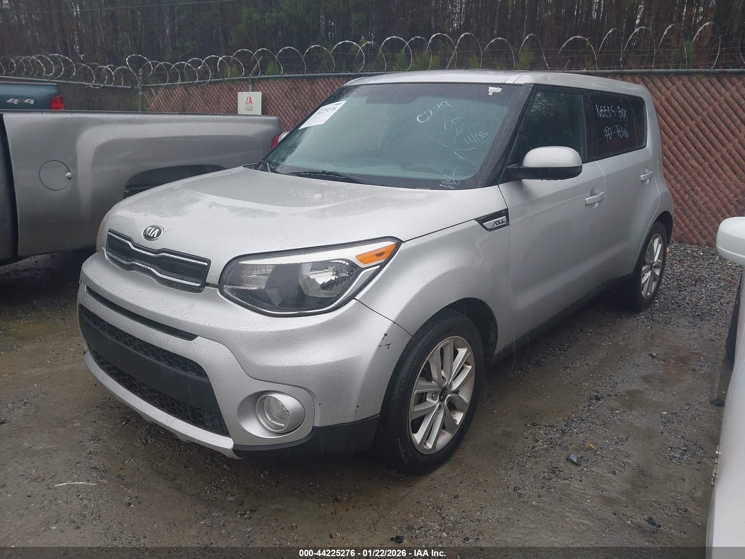 KIA SOUL image 2