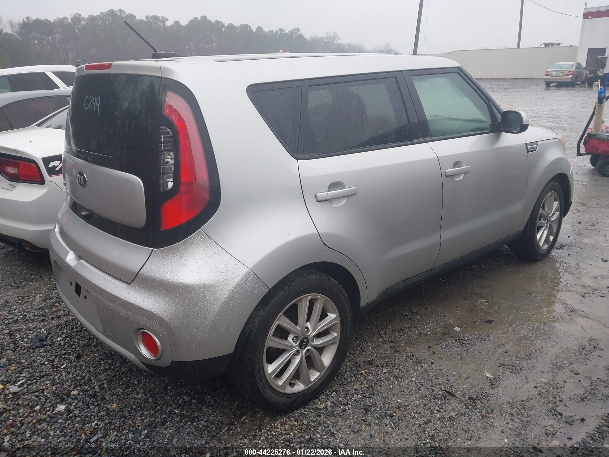 KIA SOUL image 4
