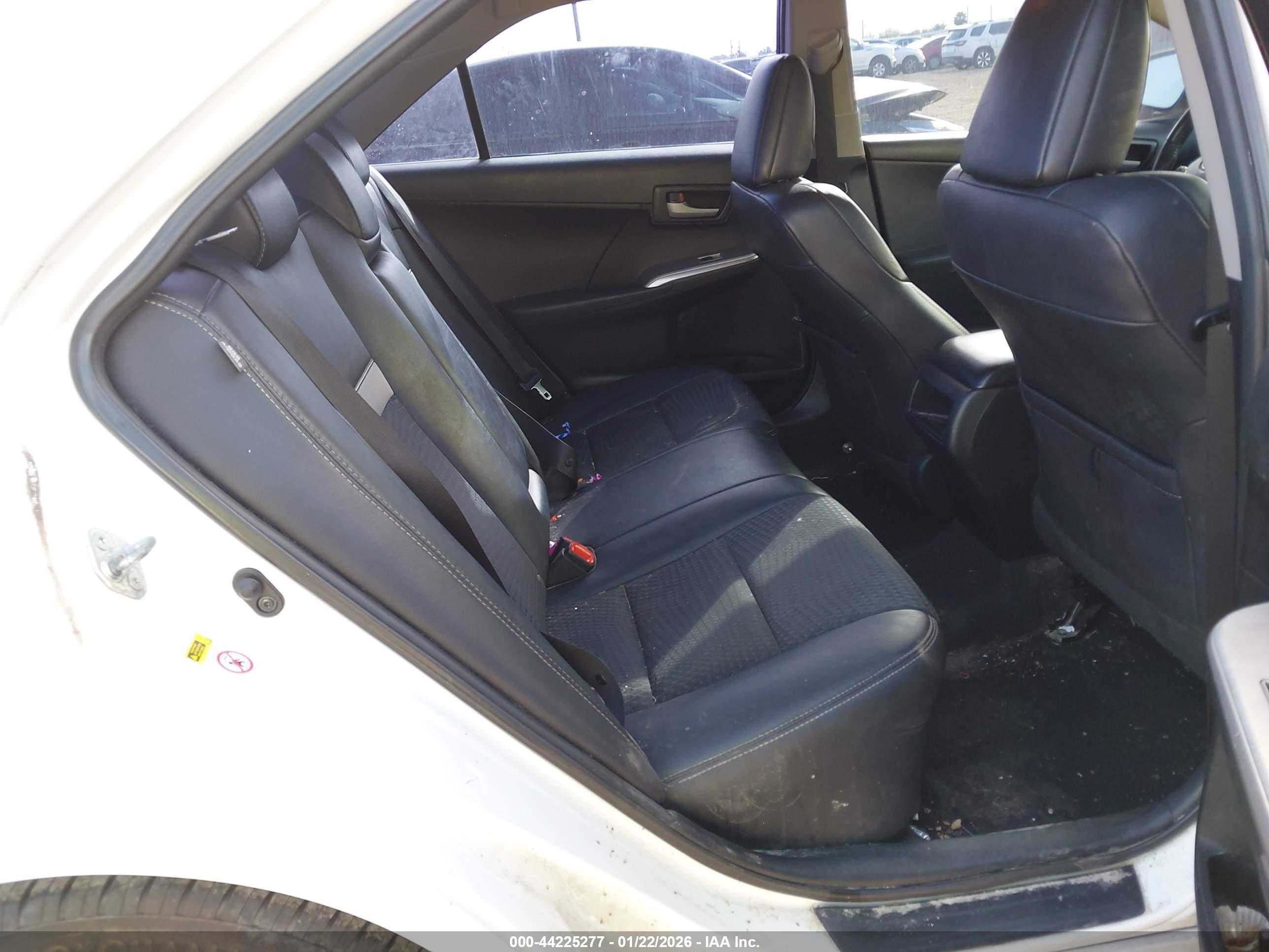 TOYOTA CAMRY image 8