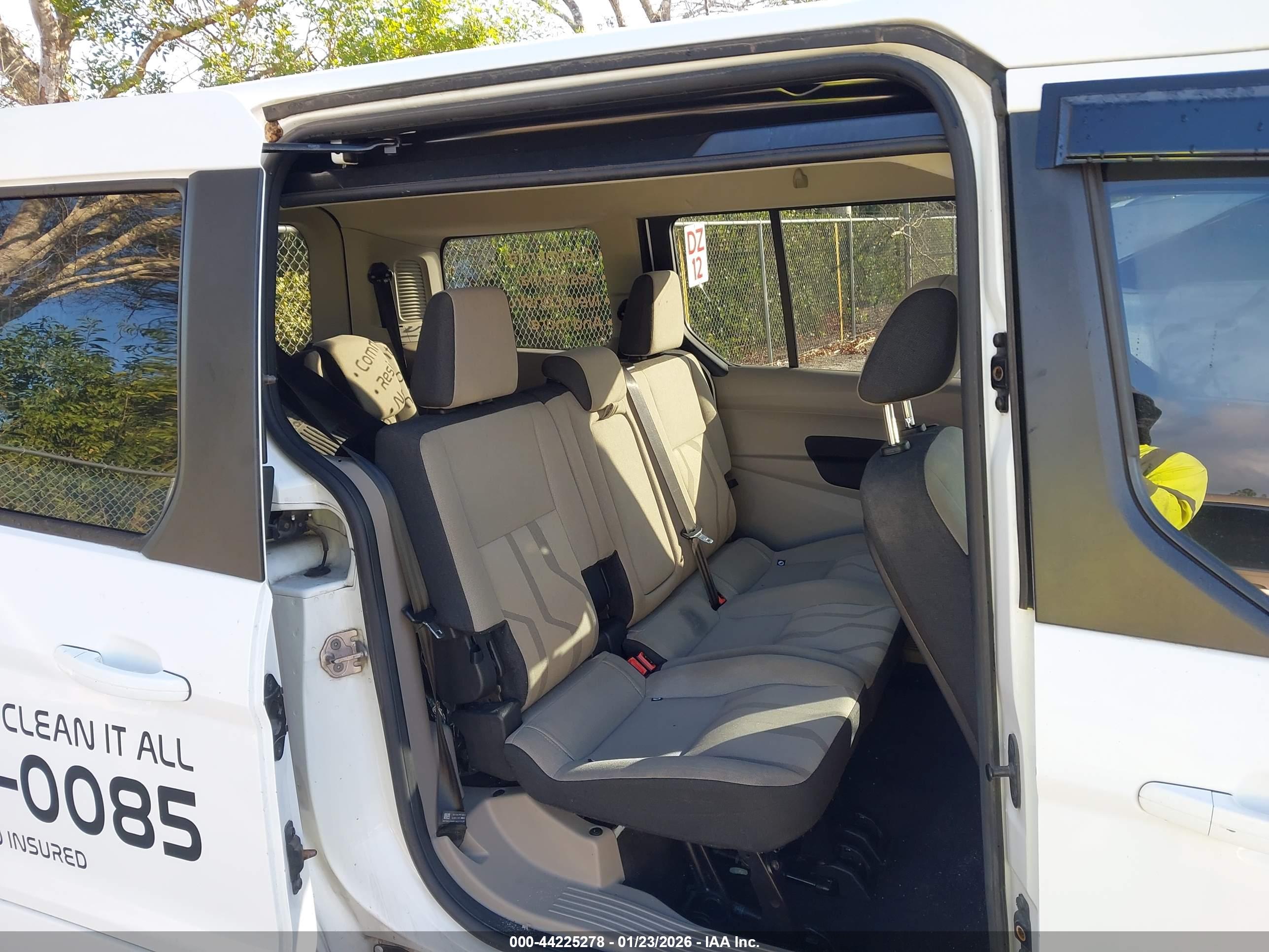 FORD TRANSIT image 8