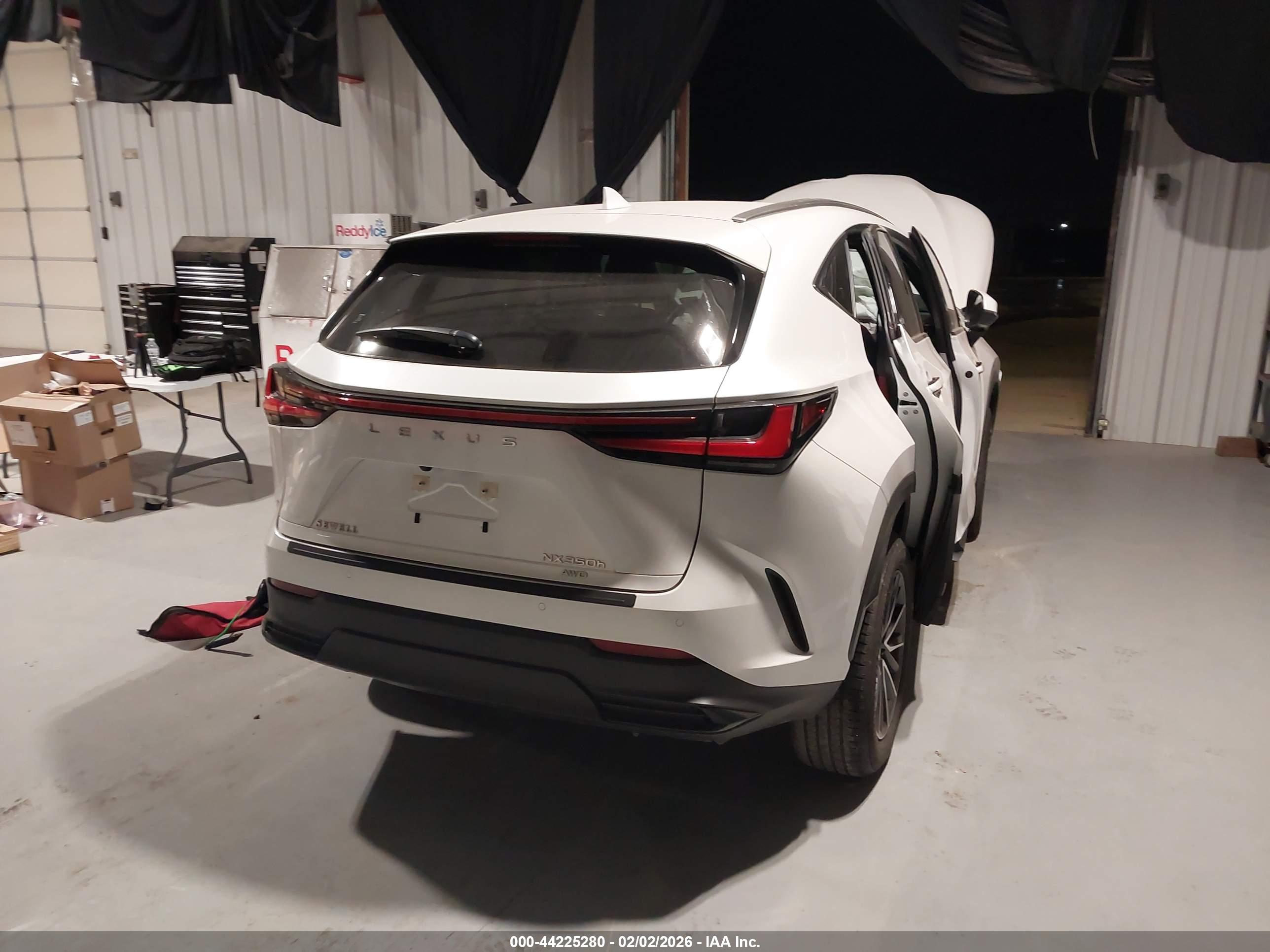 LEXUS NX image 4