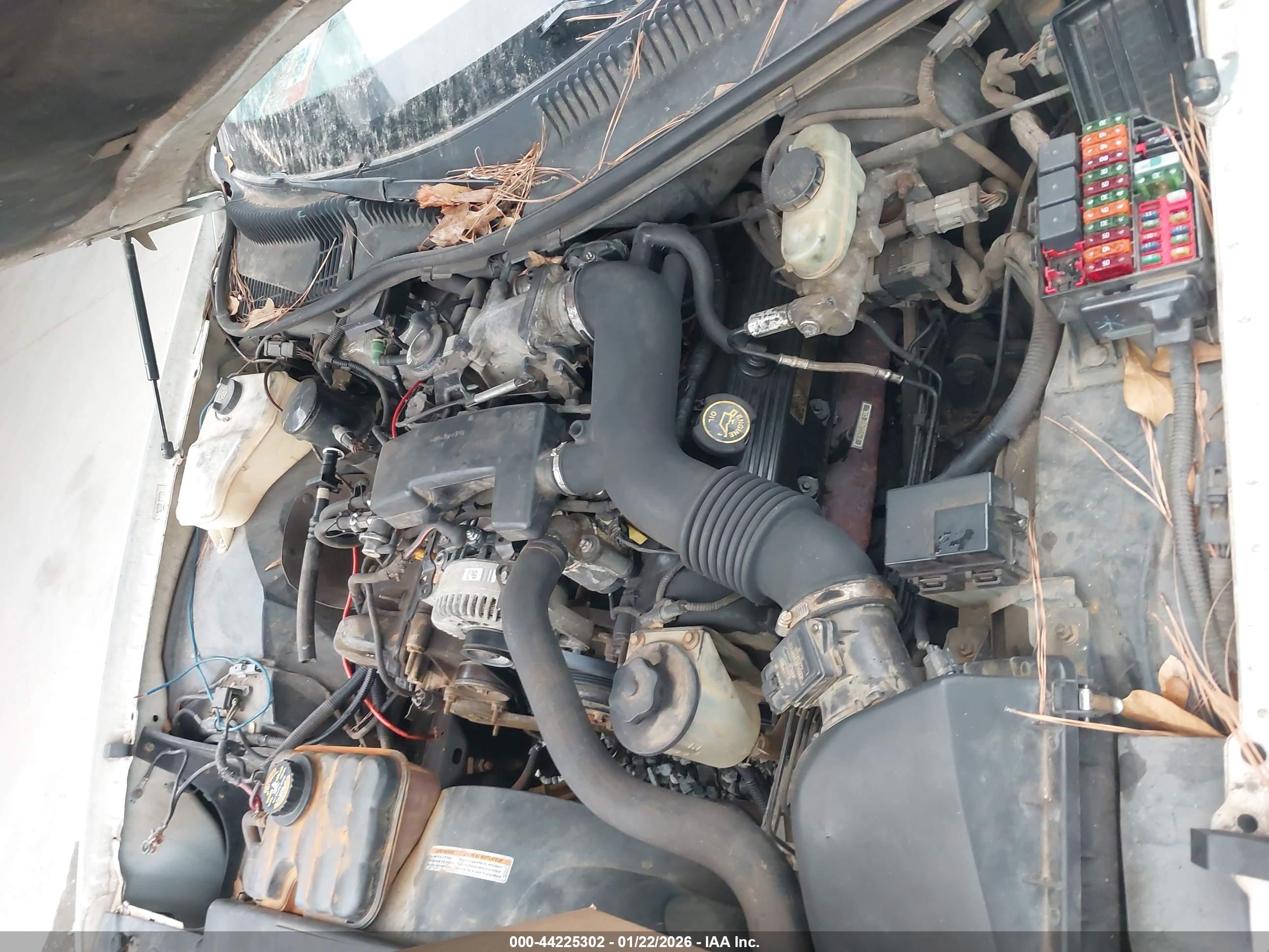 LINCOLN TOWN image 10