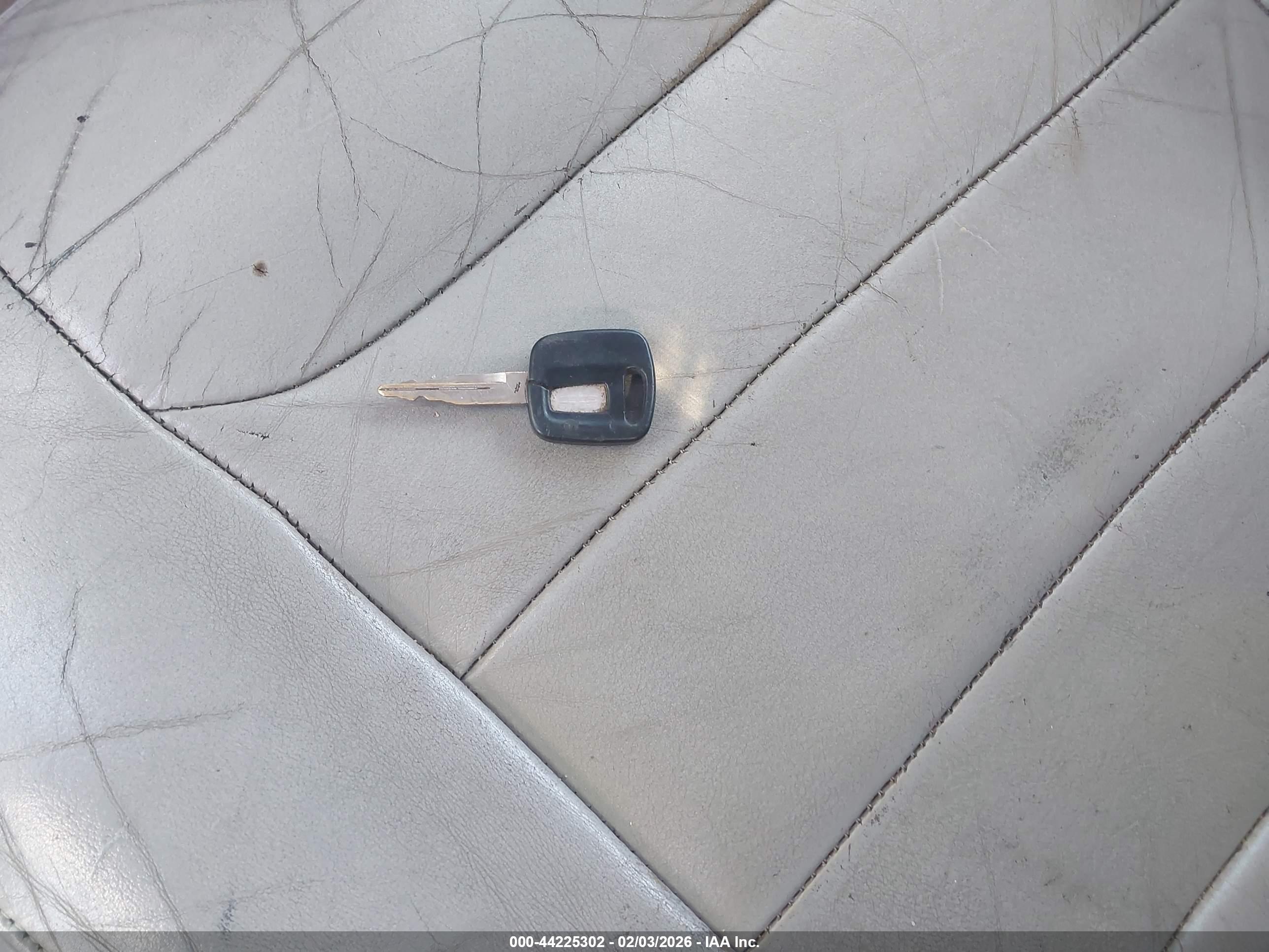 LINCOLN TOWN image 11