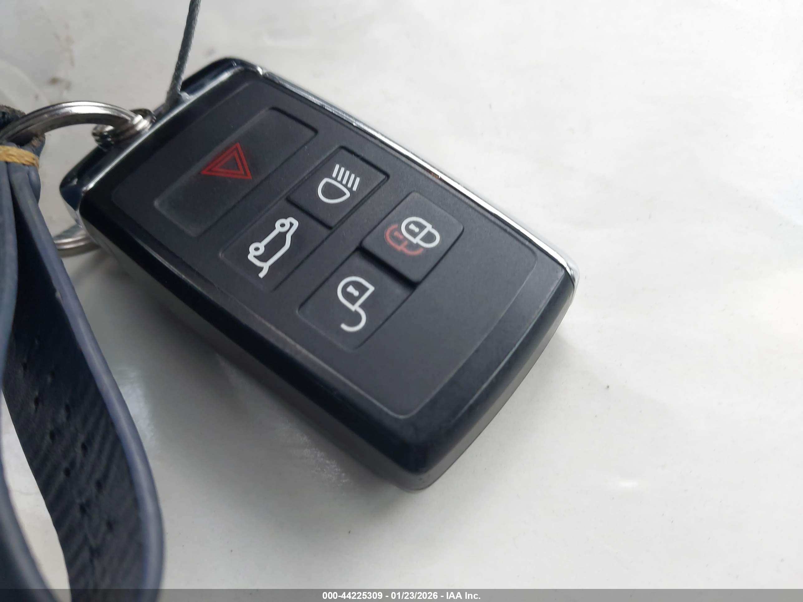 LAND ROVER image 11