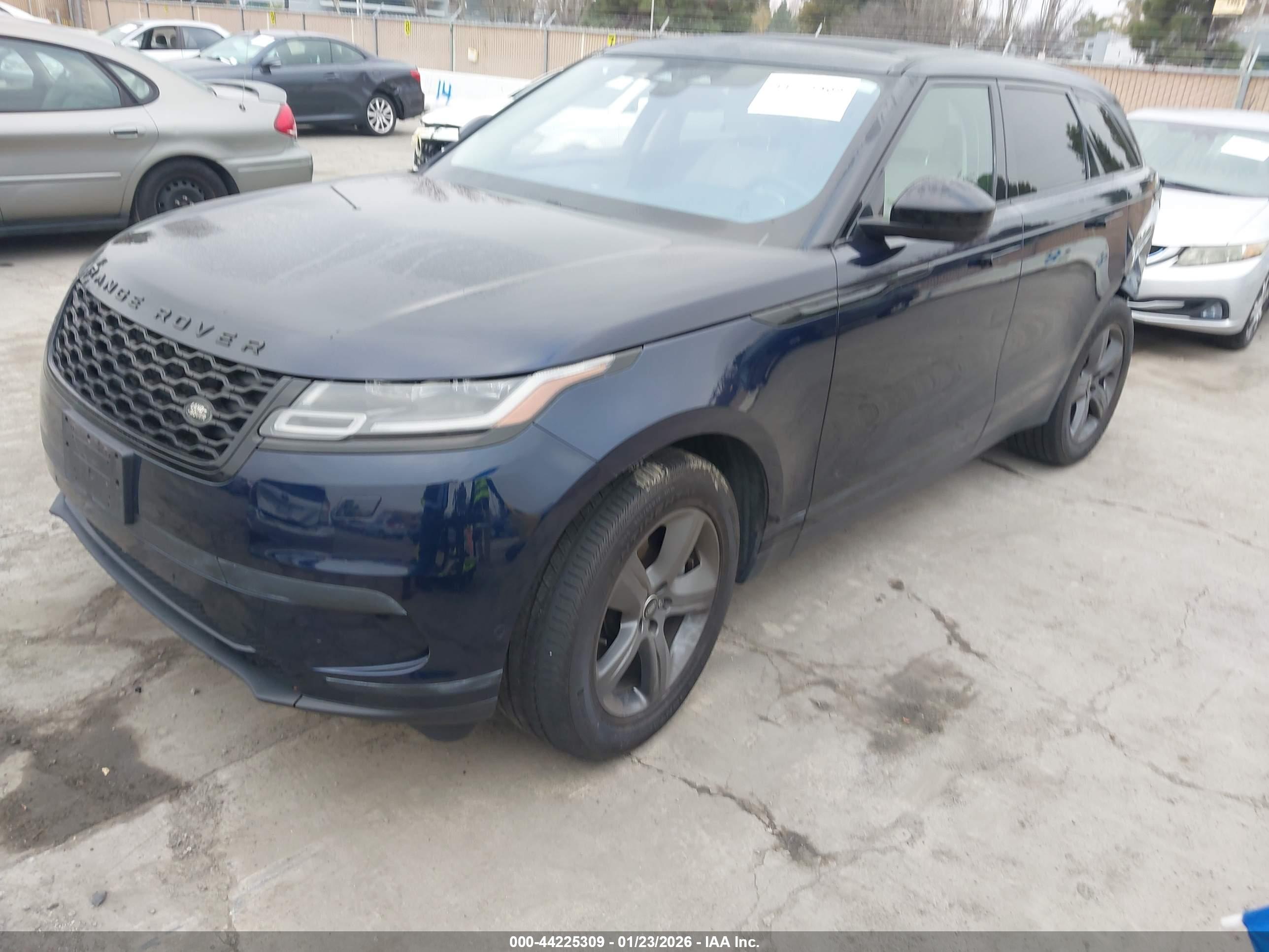 LAND ROVER image 2