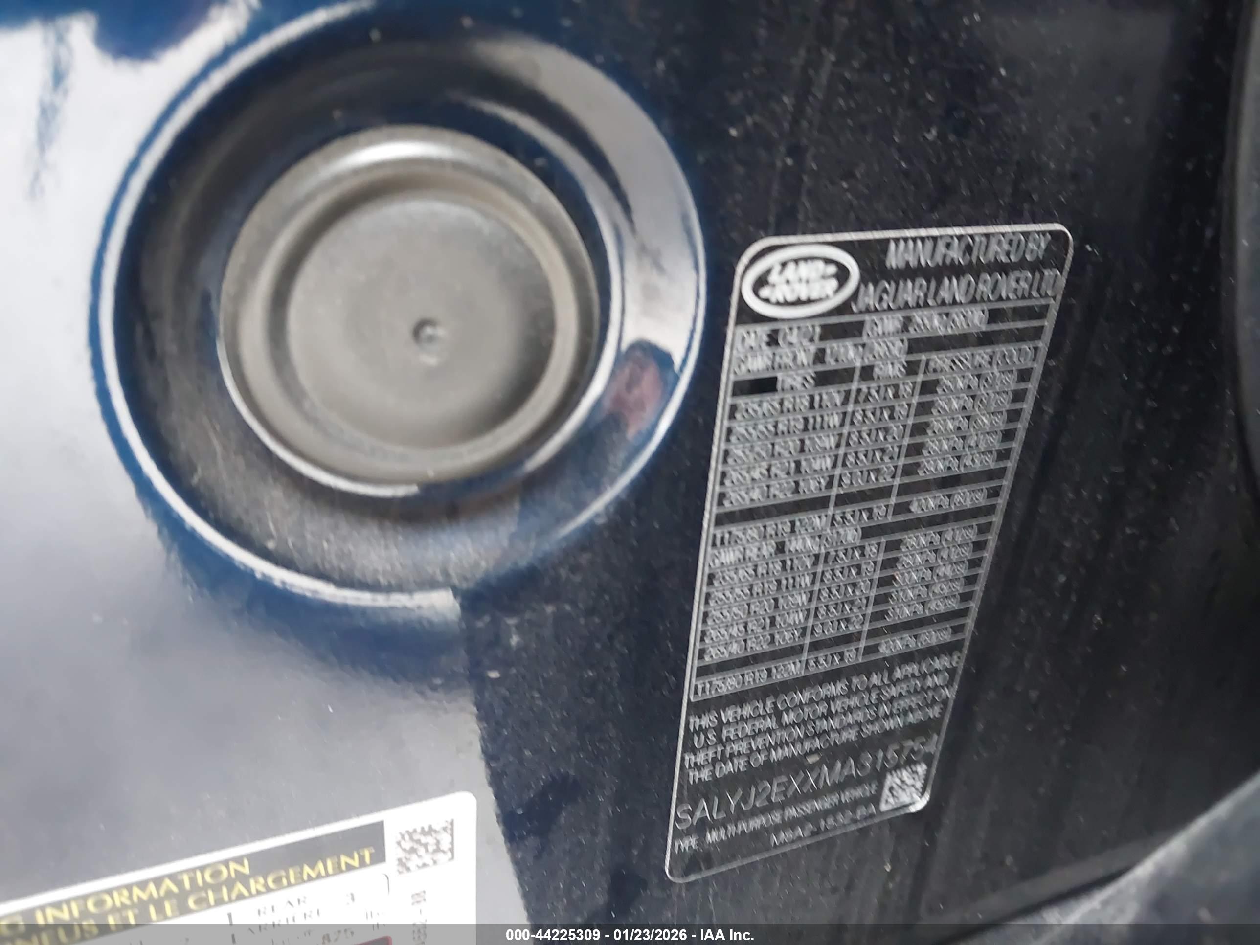 LAND ROVER image 9
