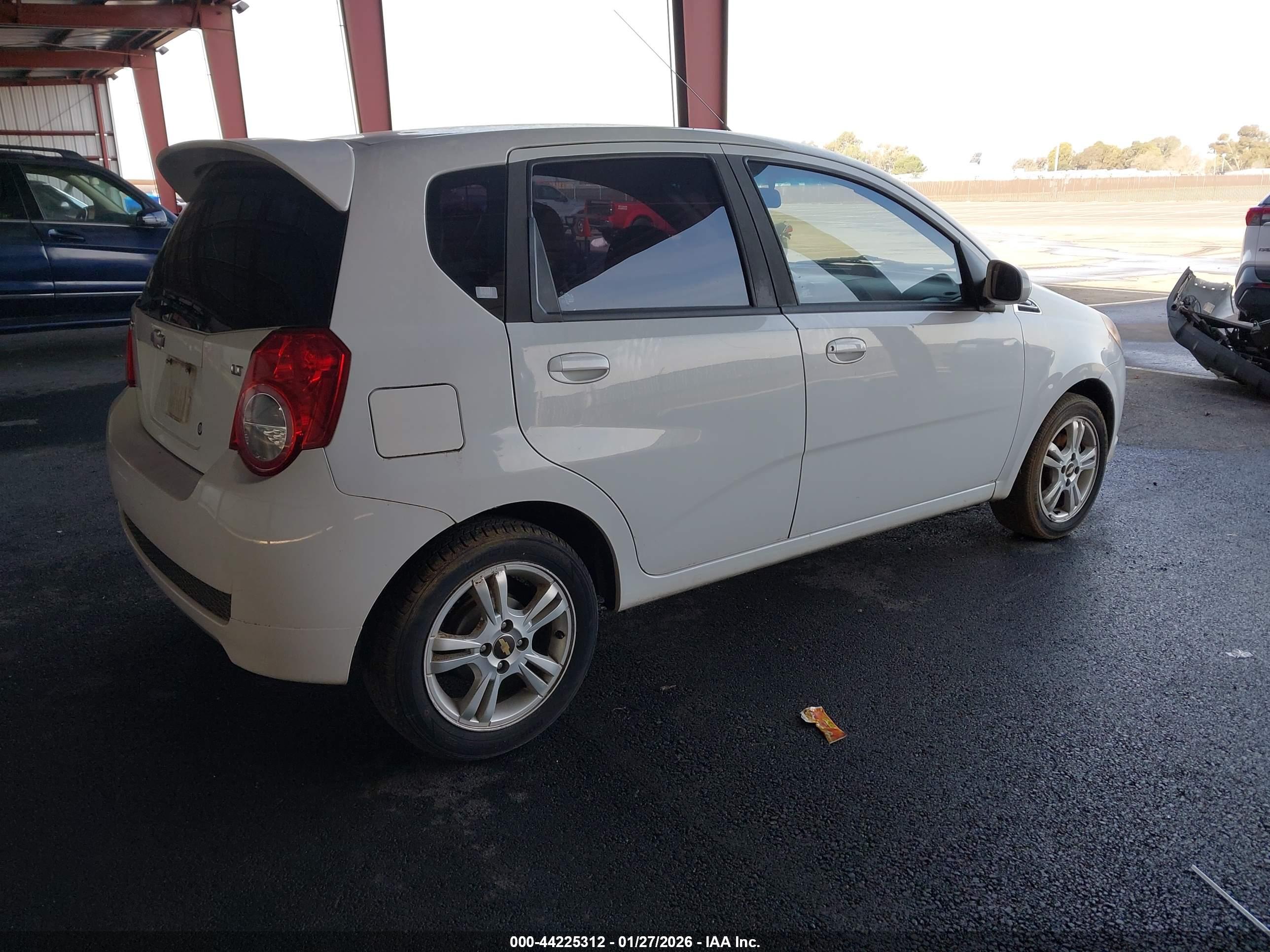 CHEVROLET AVEO image 4