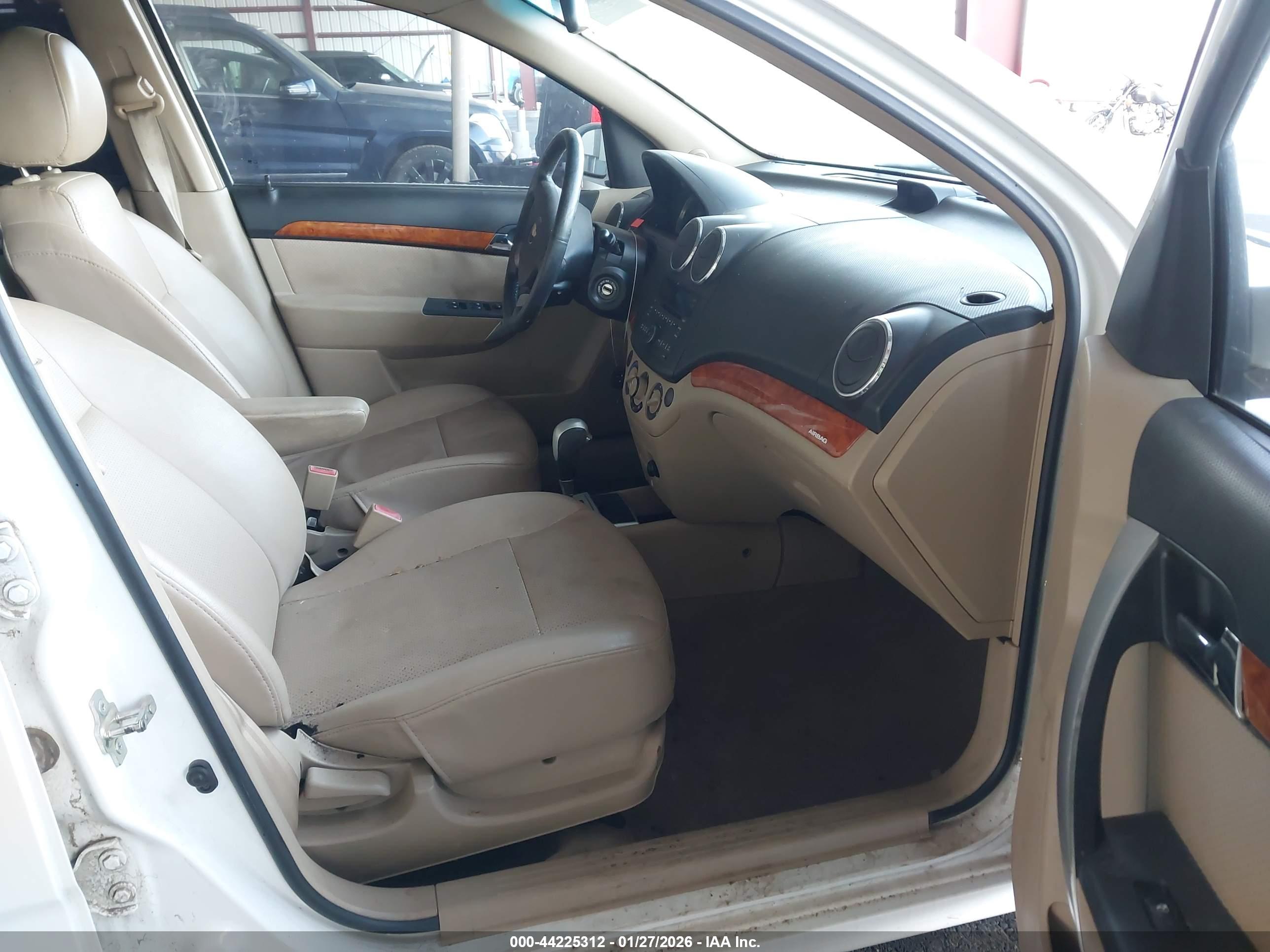 CHEVROLET AVEO image 5