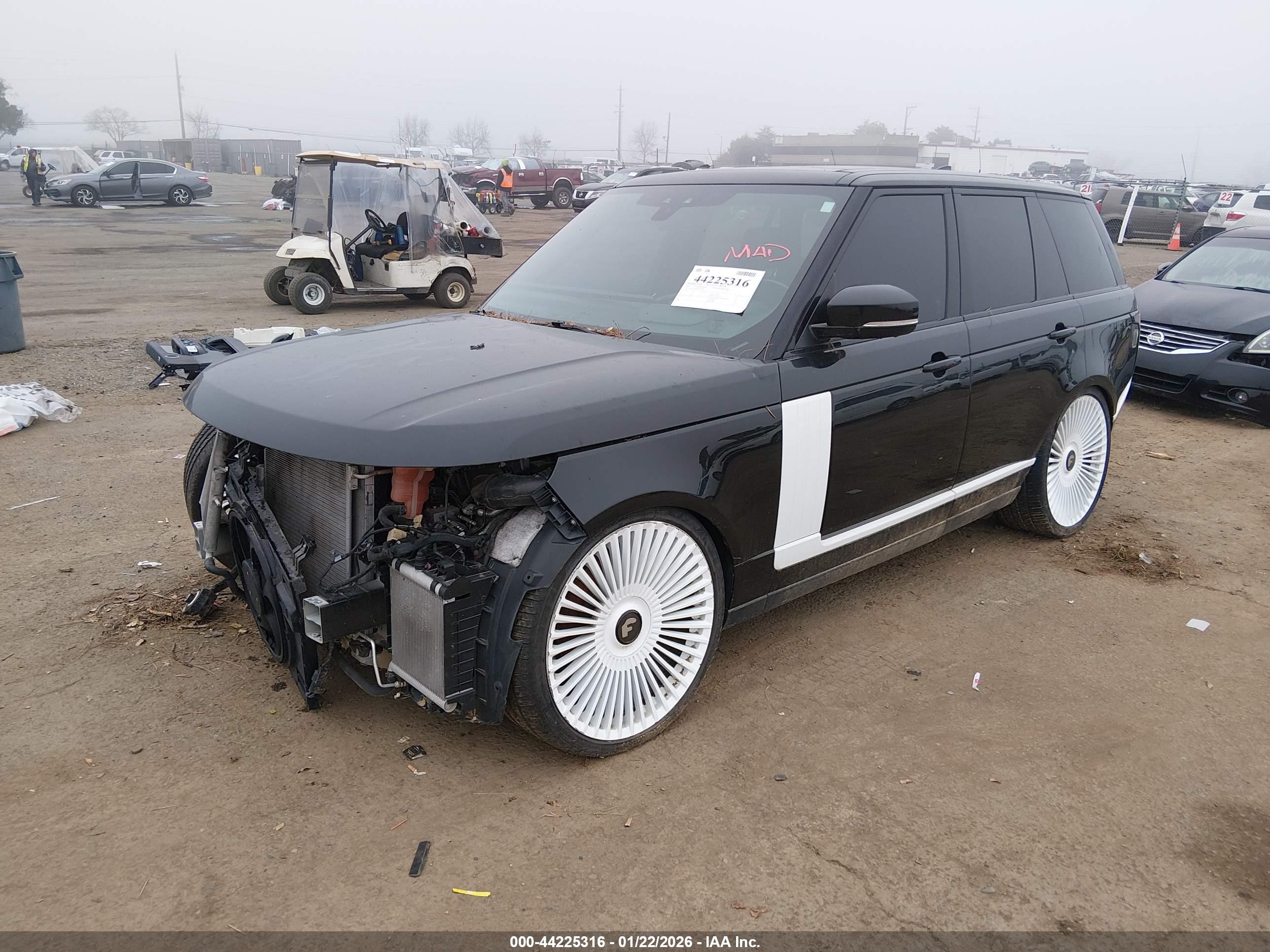 LAND ROVER image 2