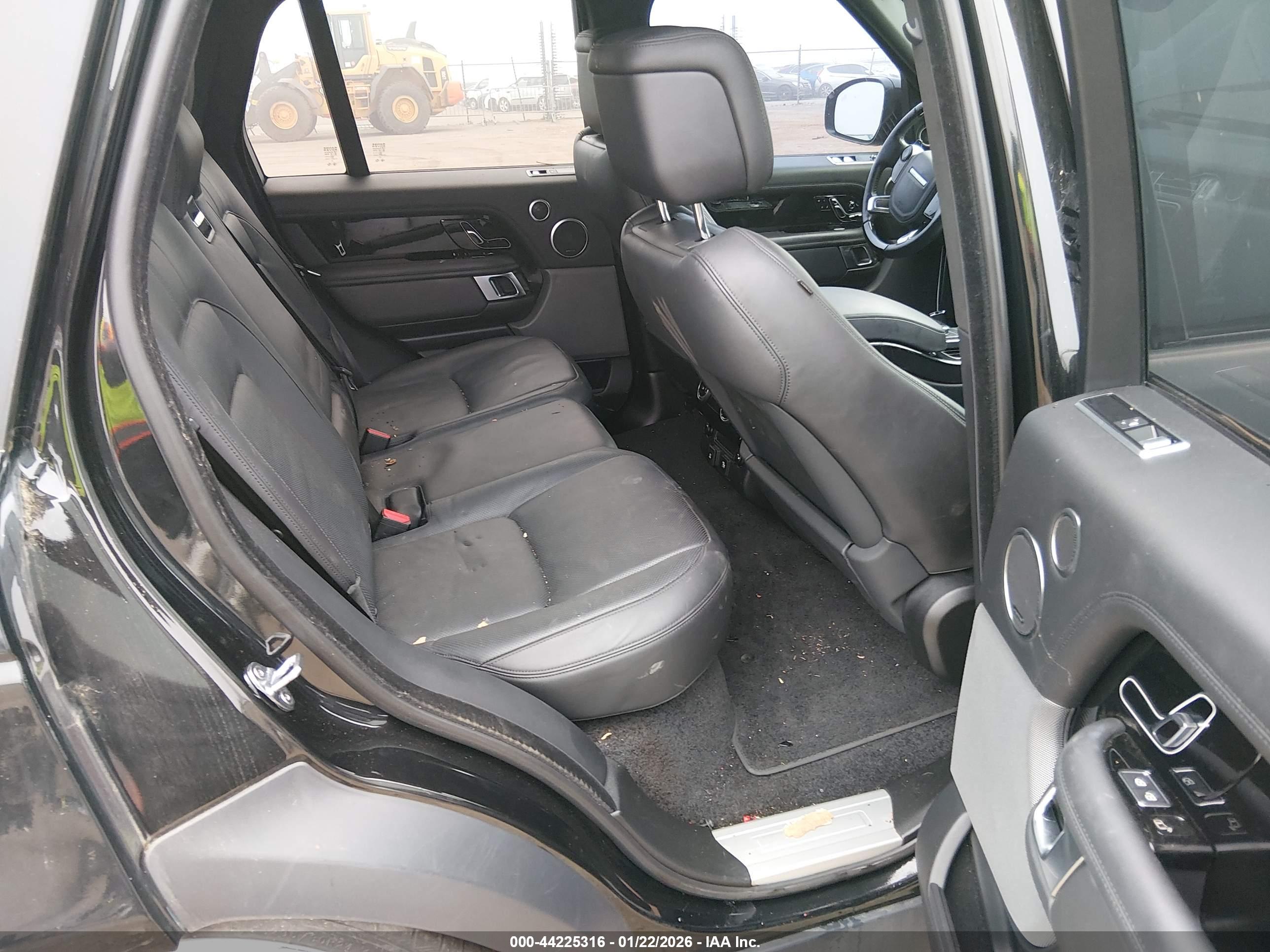 LAND ROVER image 8