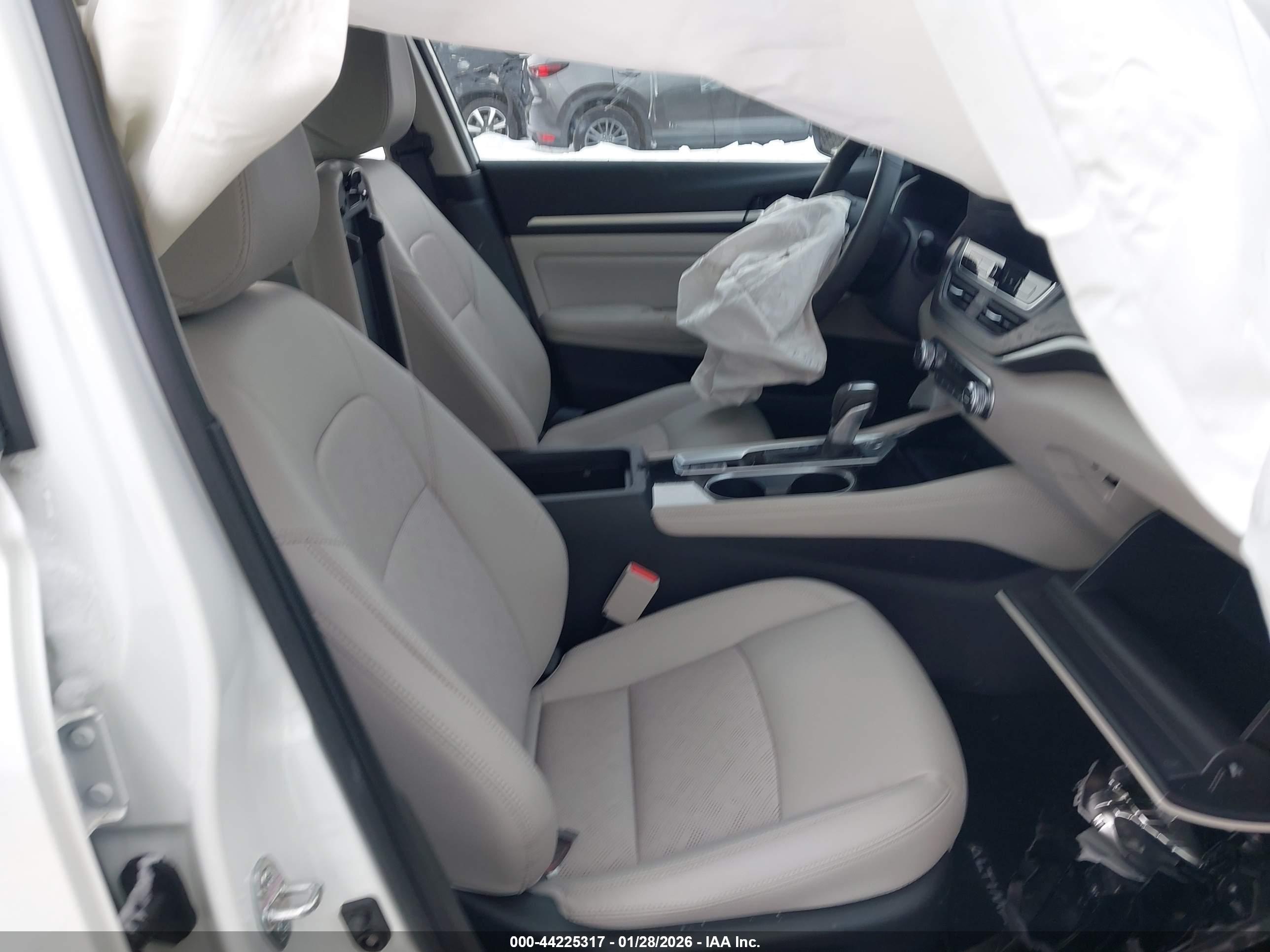 NISSAN ALTIMA image 5