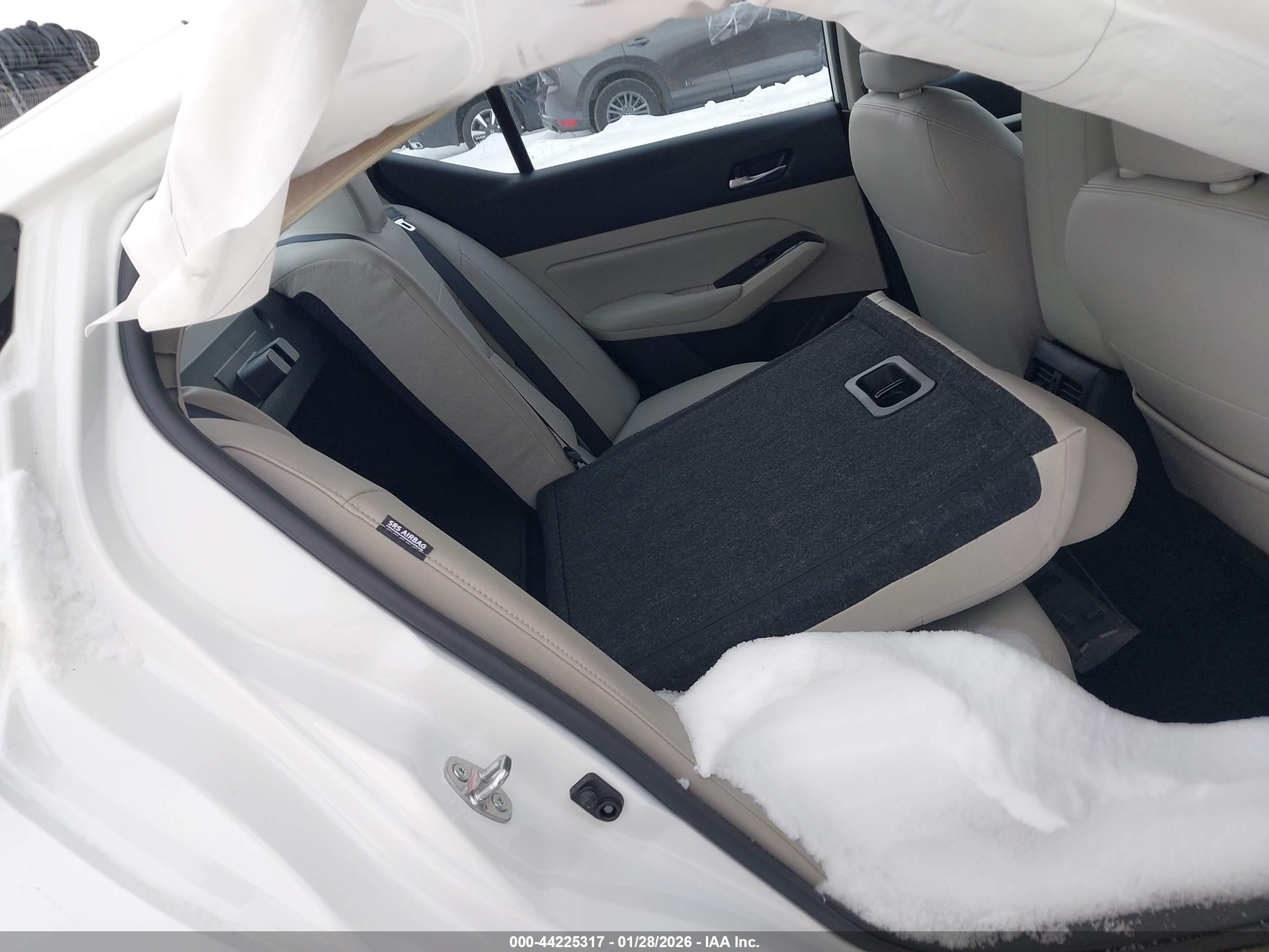 NISSAN ALTIMA image 8