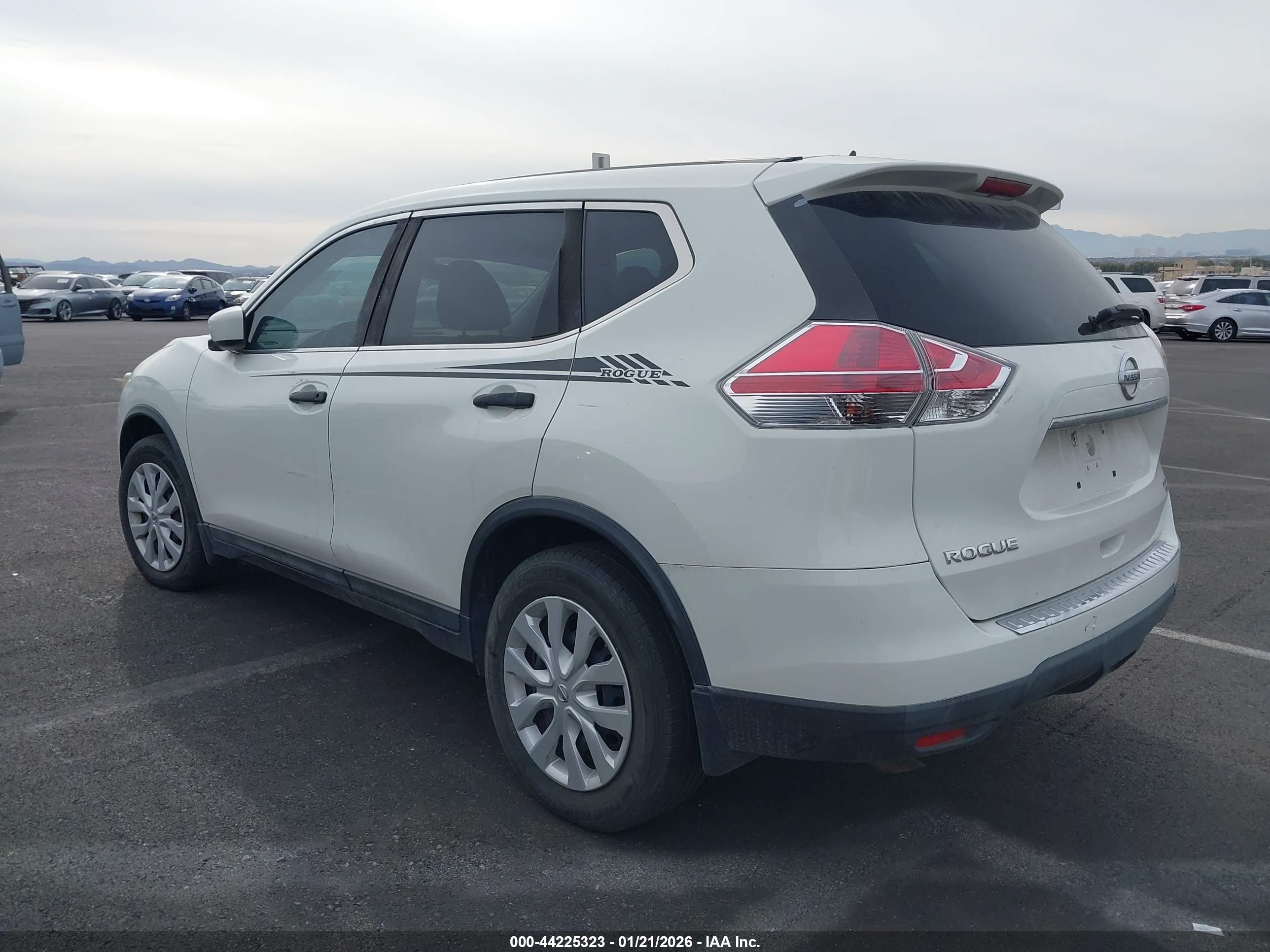 NISSAN ROGUE image 3