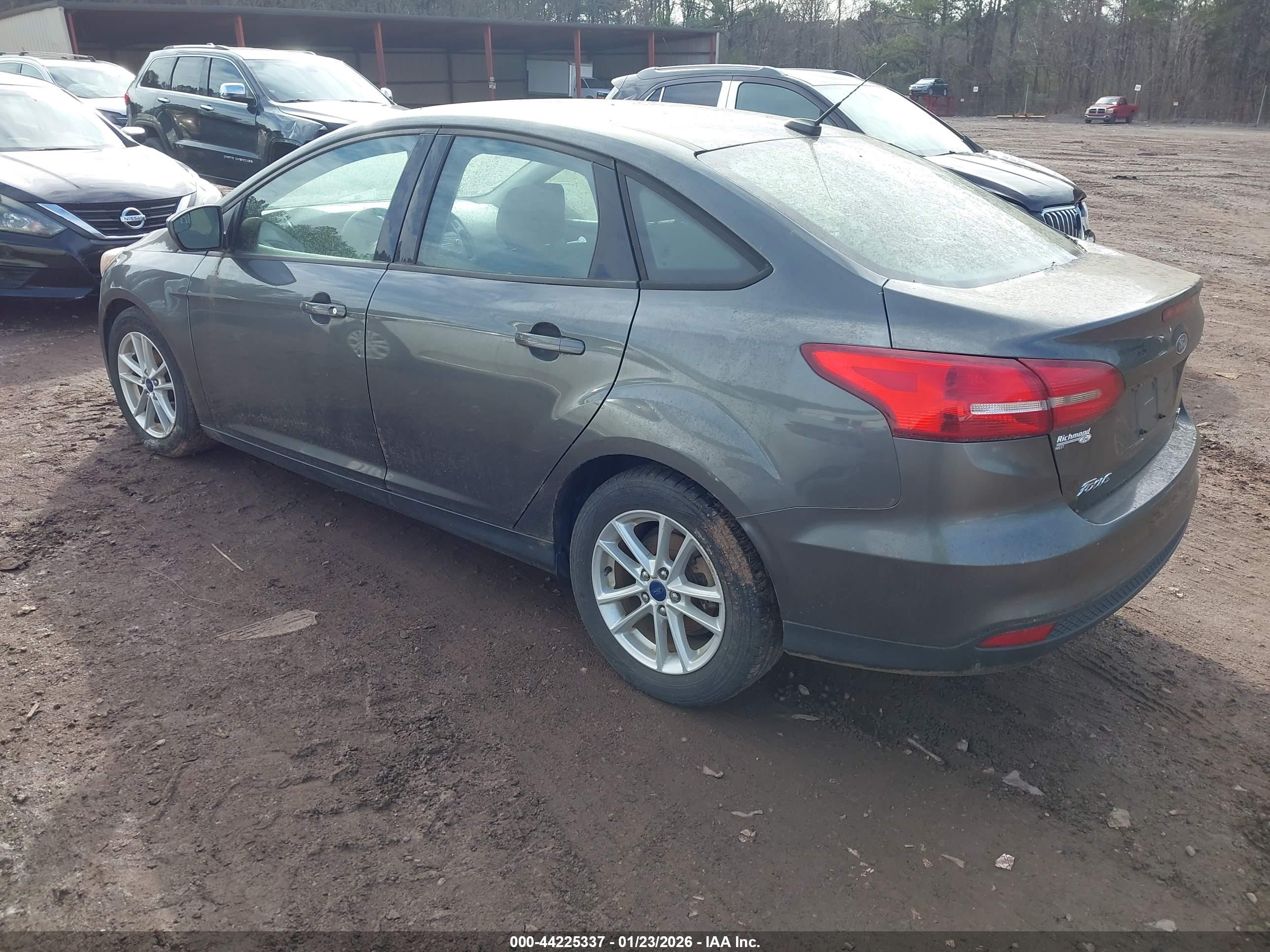 FORD FOCUS image 3