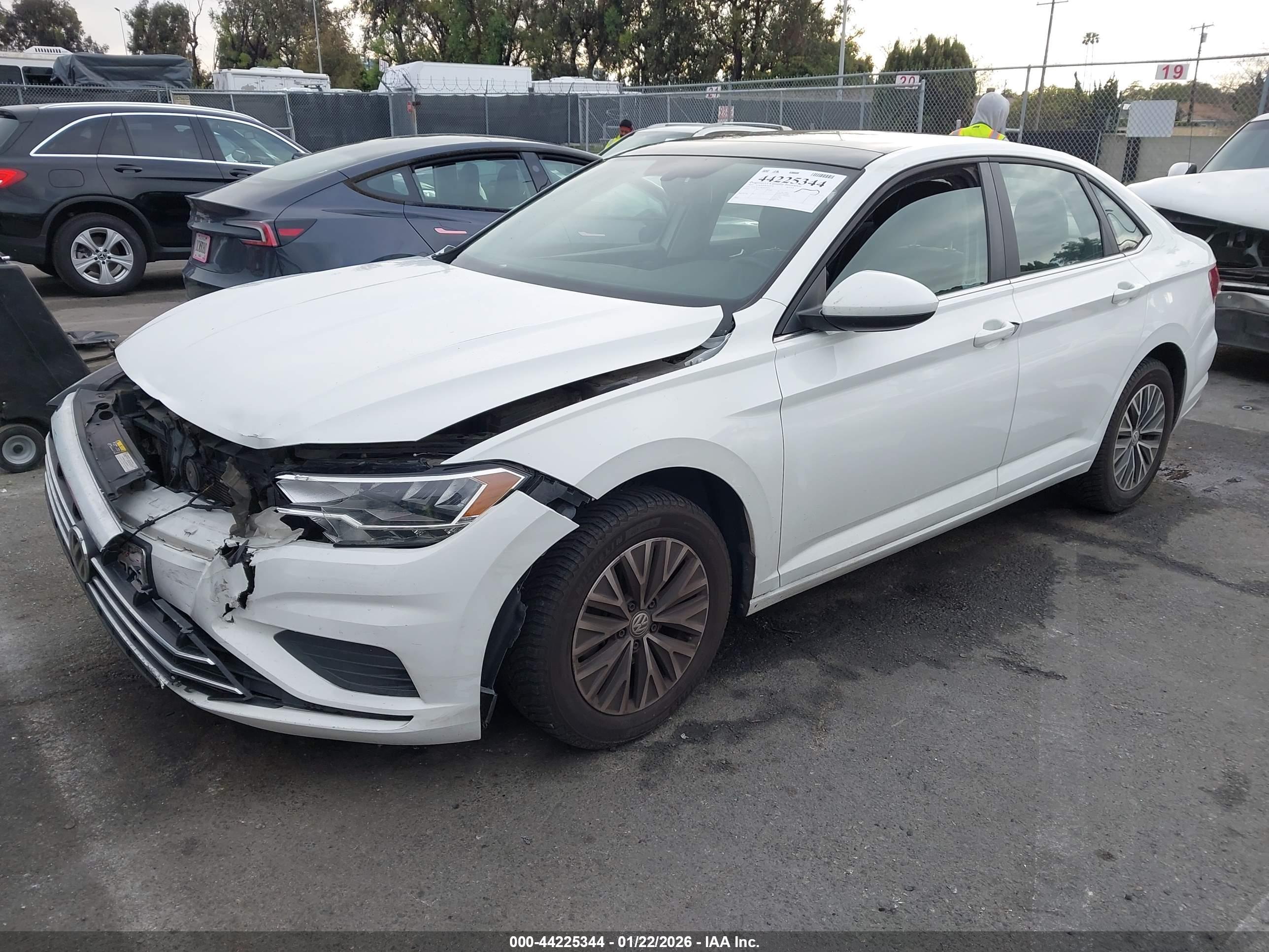 VOLKSWAGEN JETTA image 2