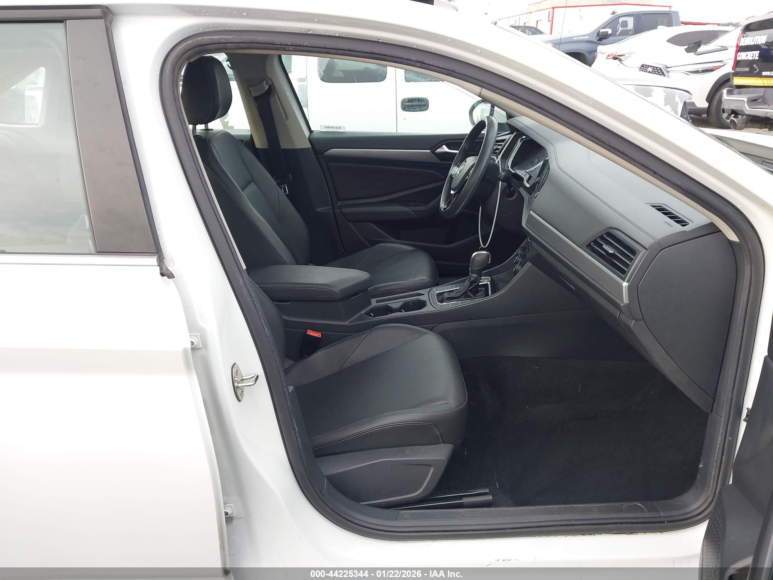 VOLKSWAGEN JETTA image 5