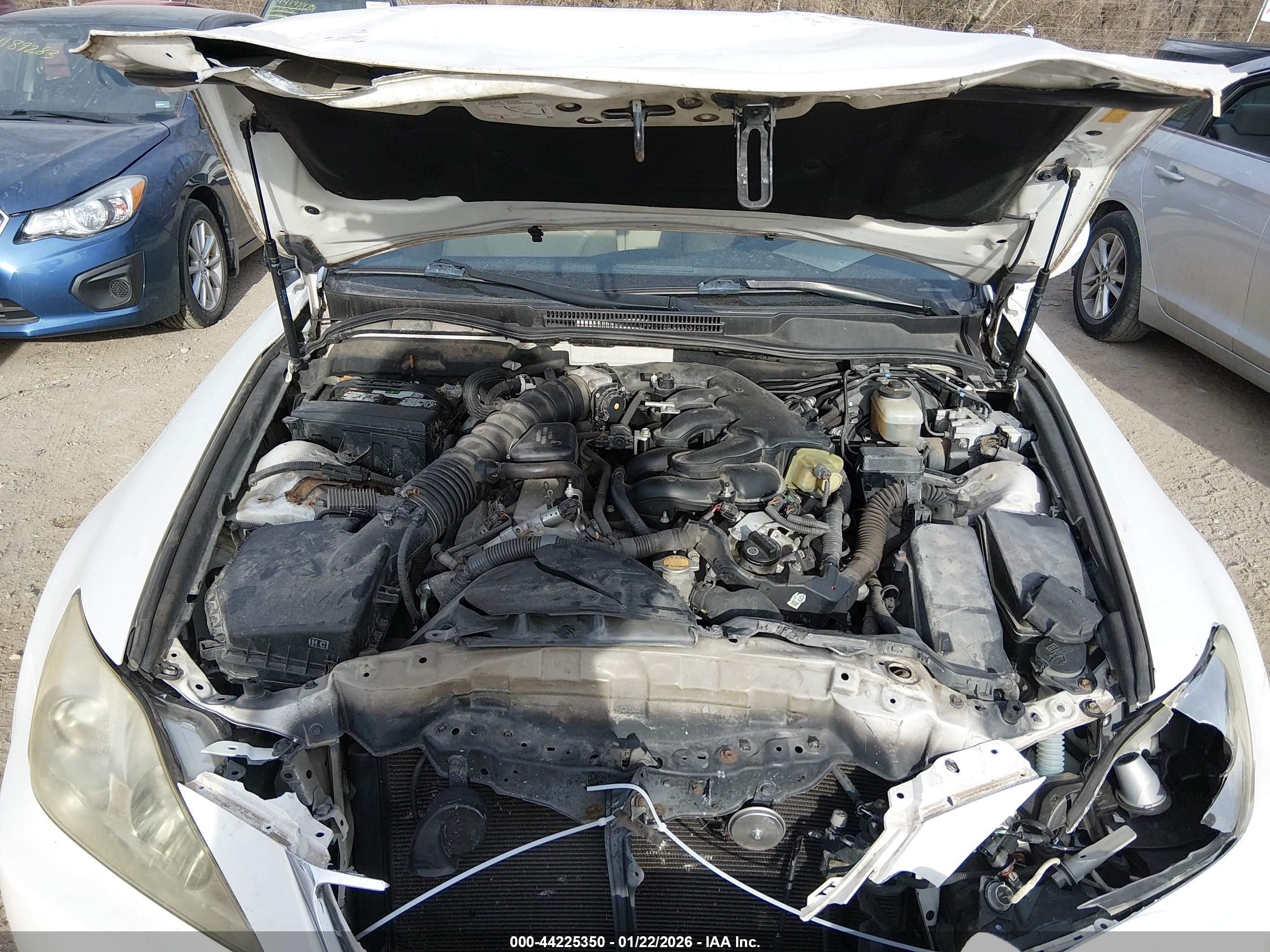 LEXUS IS image 10