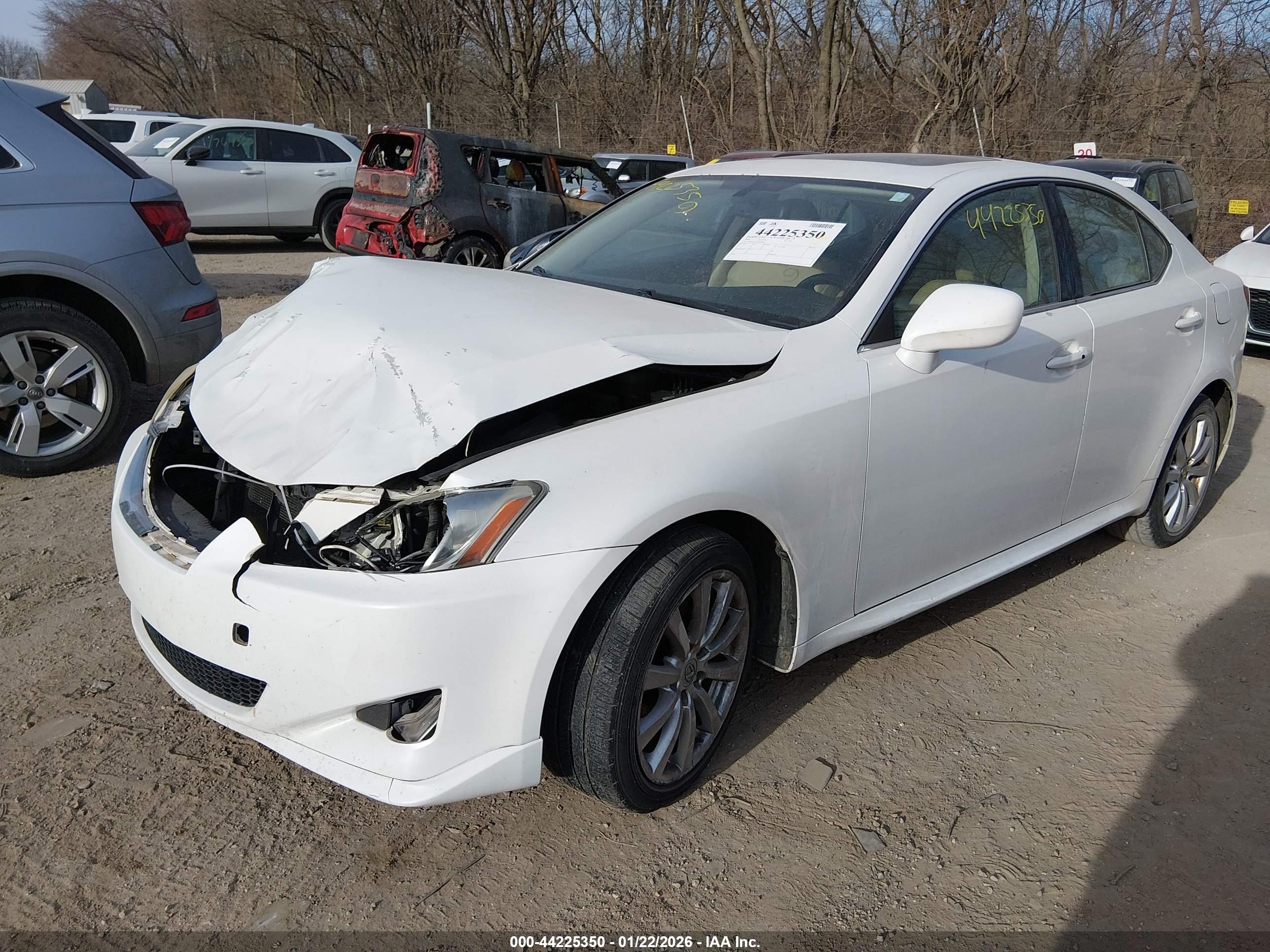 LEXUS IS image 2