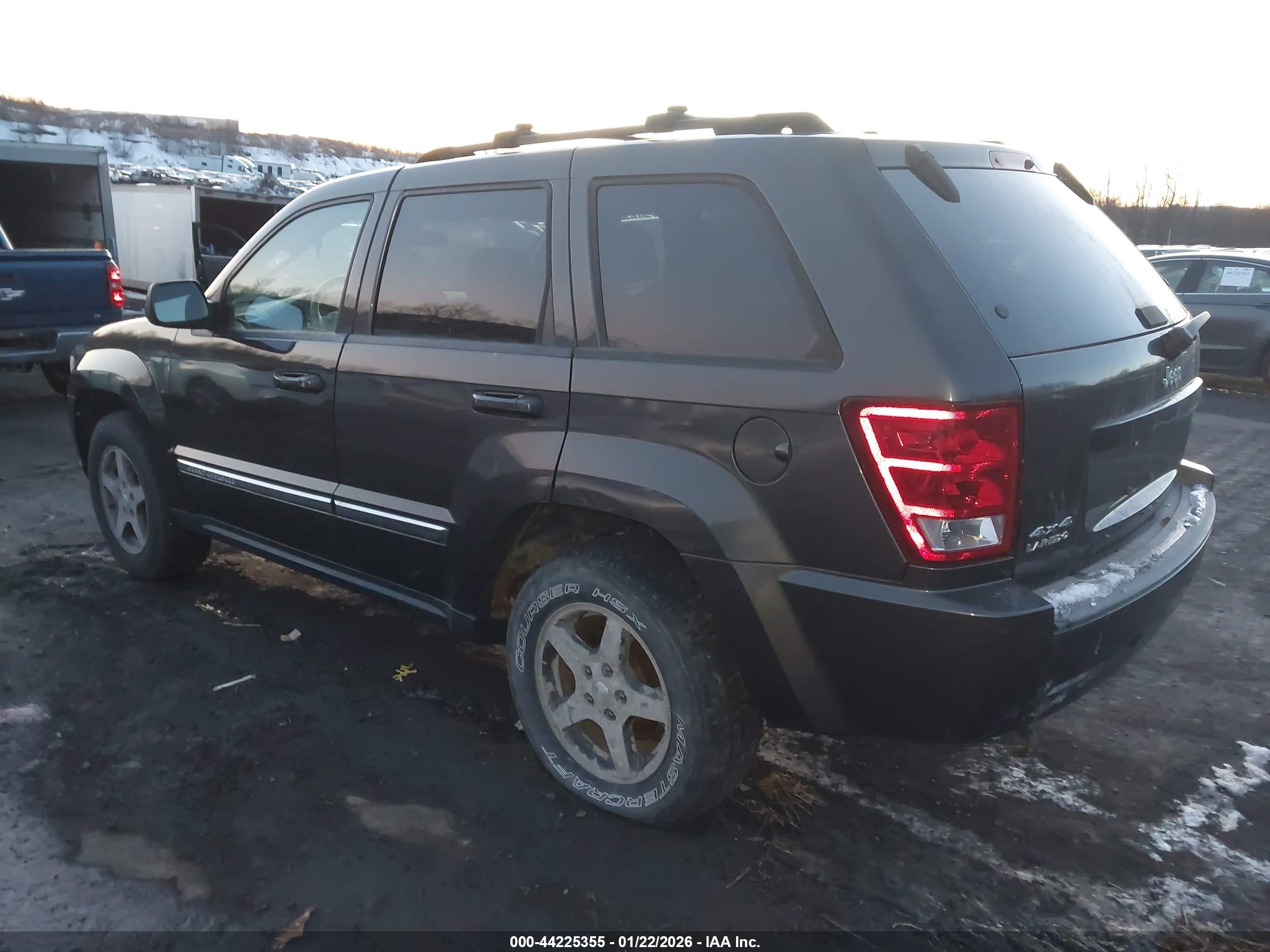 JEEP GRAND image 3