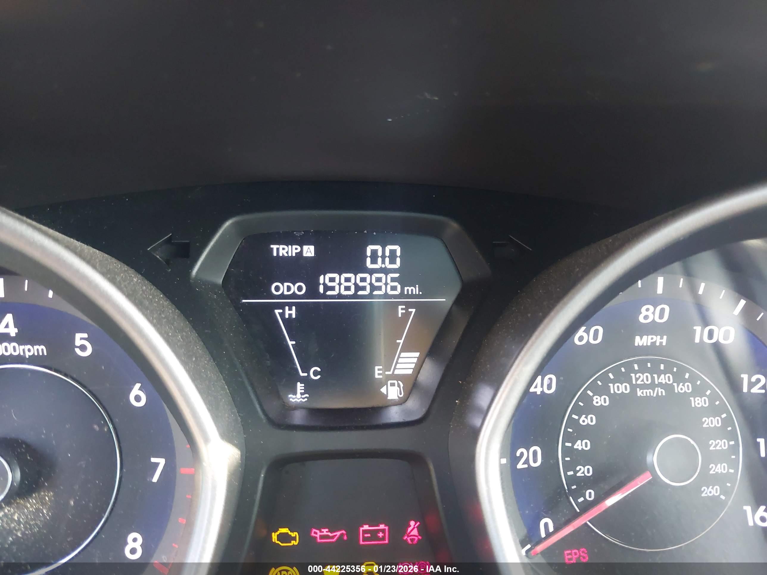 HYUNDAI ELANTRA image 7