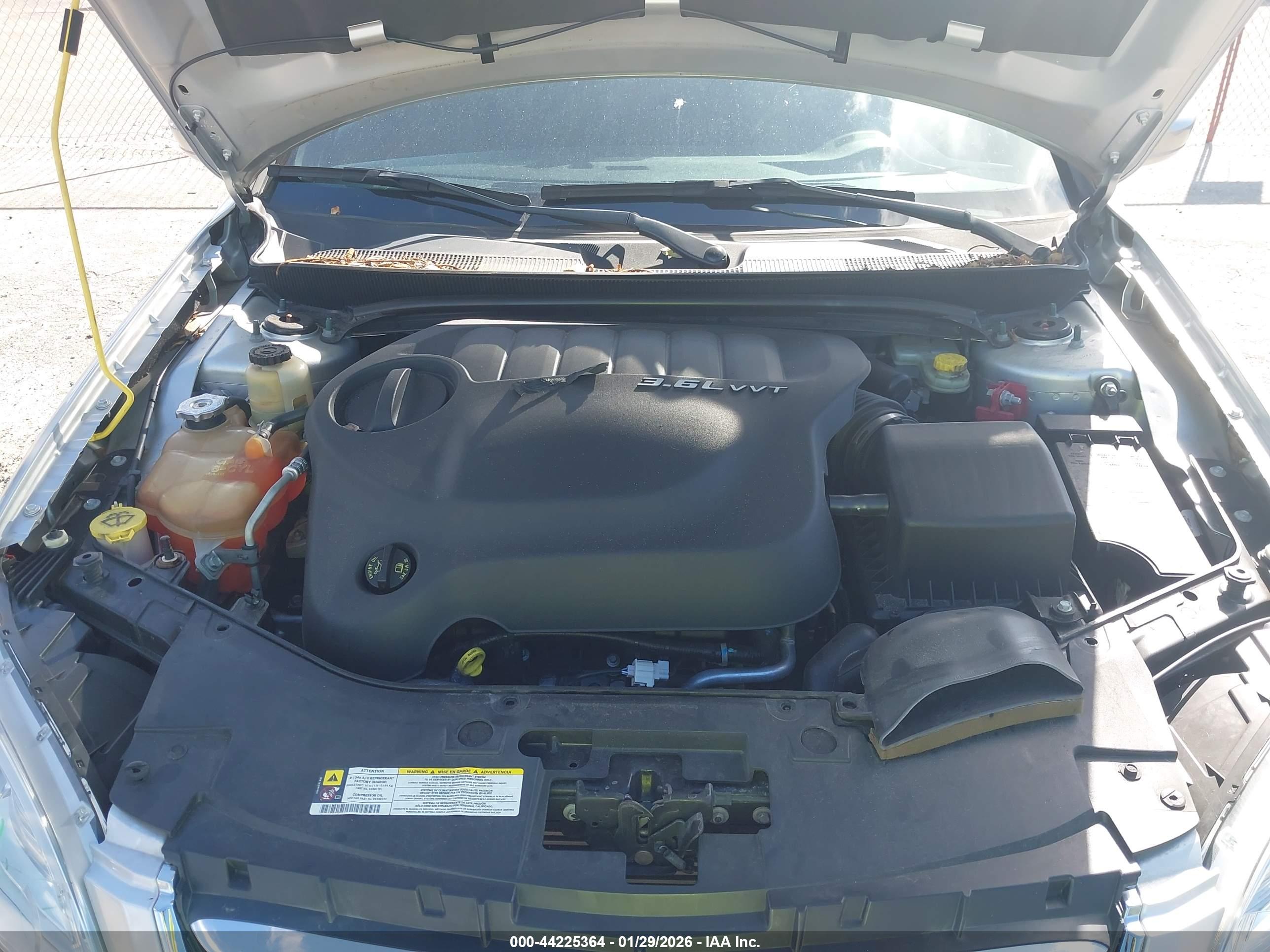 CHRYSLER 200 image 10